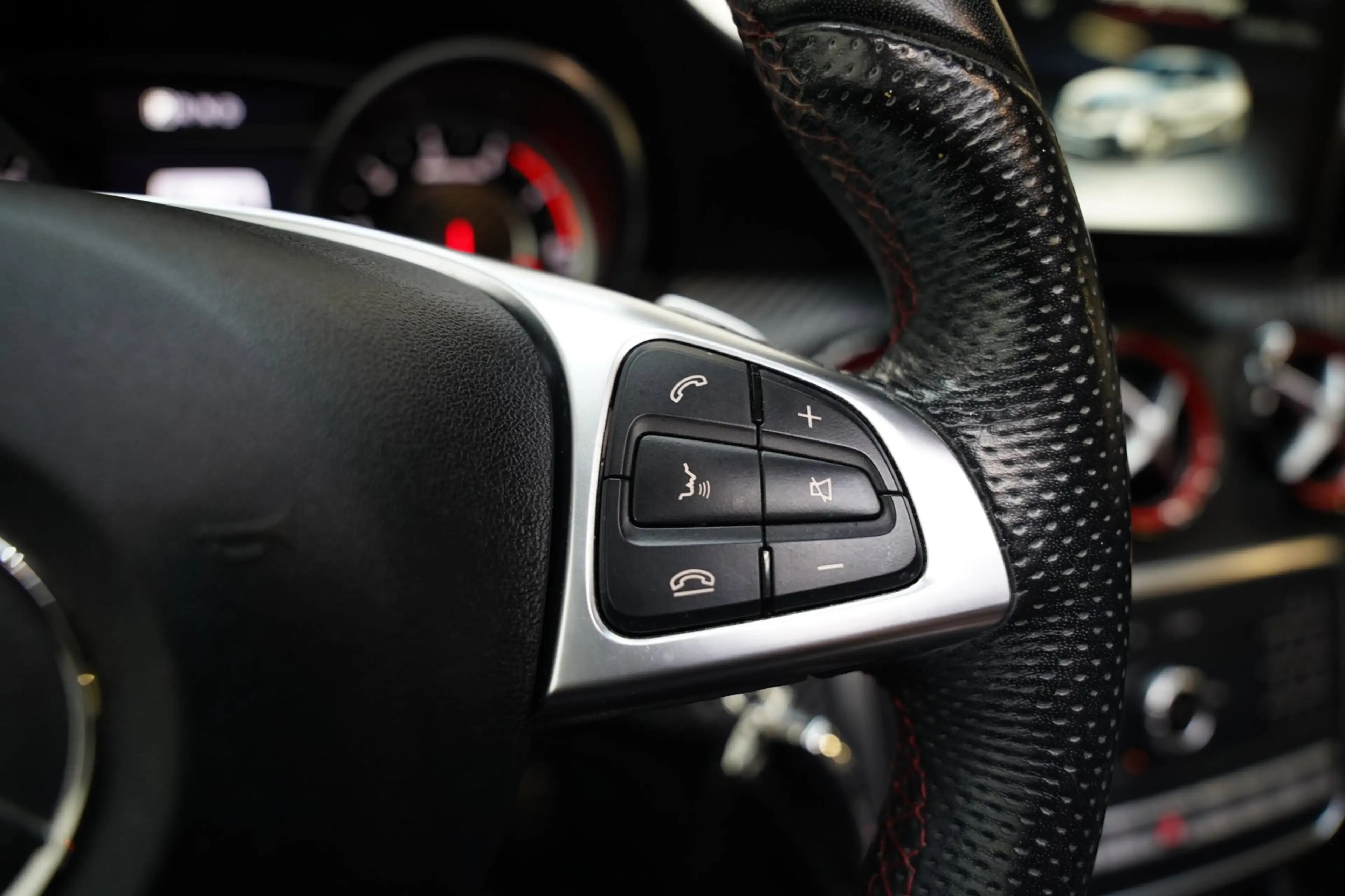 Mercedes-Benz A 45 AMG 4MATIC PANO CAMERA H&K — photo 32