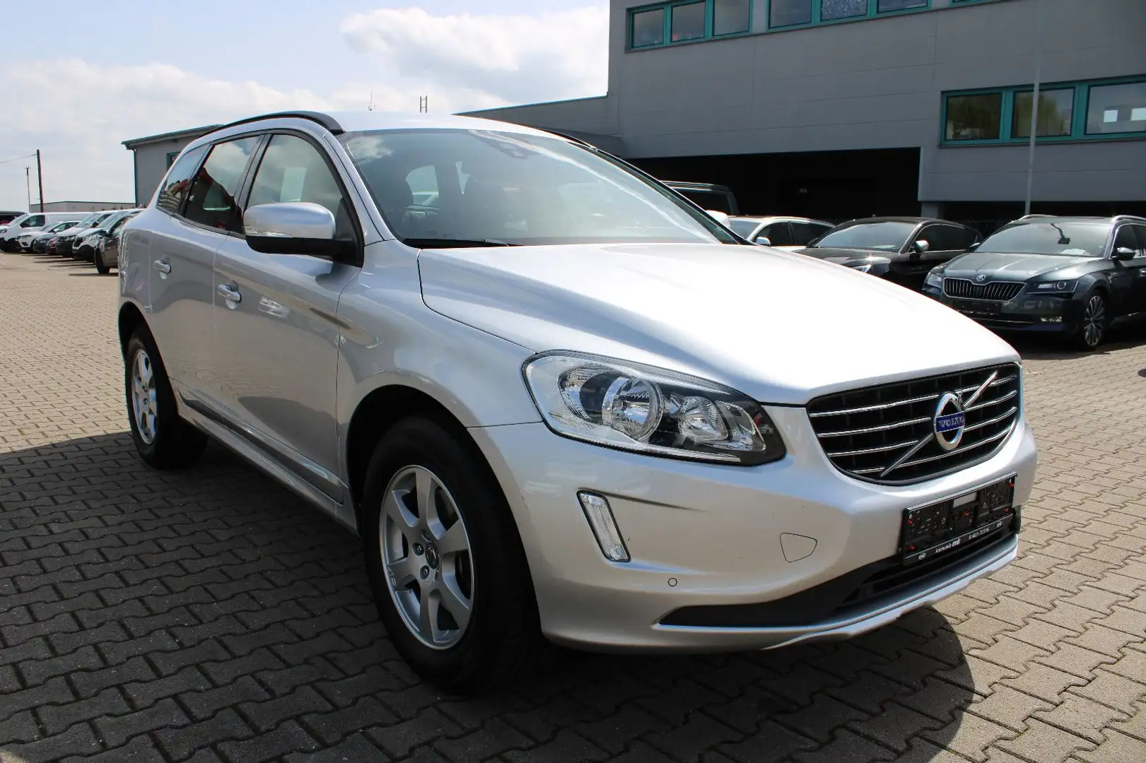 Volvo XC60 D4 AWD  Geartronic Argent - 2