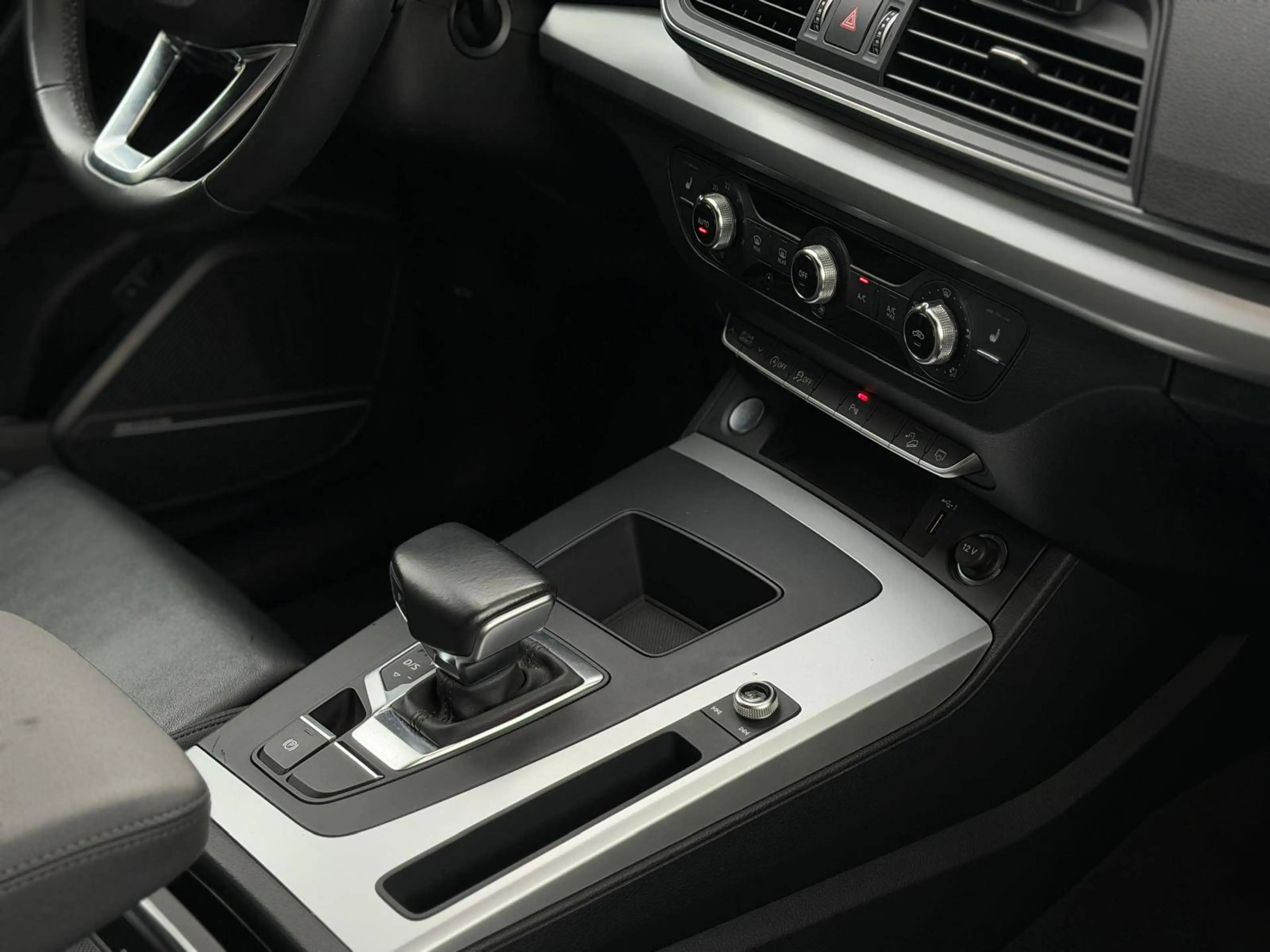 Audi Q5 Sportback 35 TDi MHEV + Edition S line + Full entretien Audi + Garantie 12 mois — photo 24