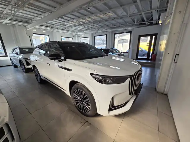 Jaecoo J8 in White for sale