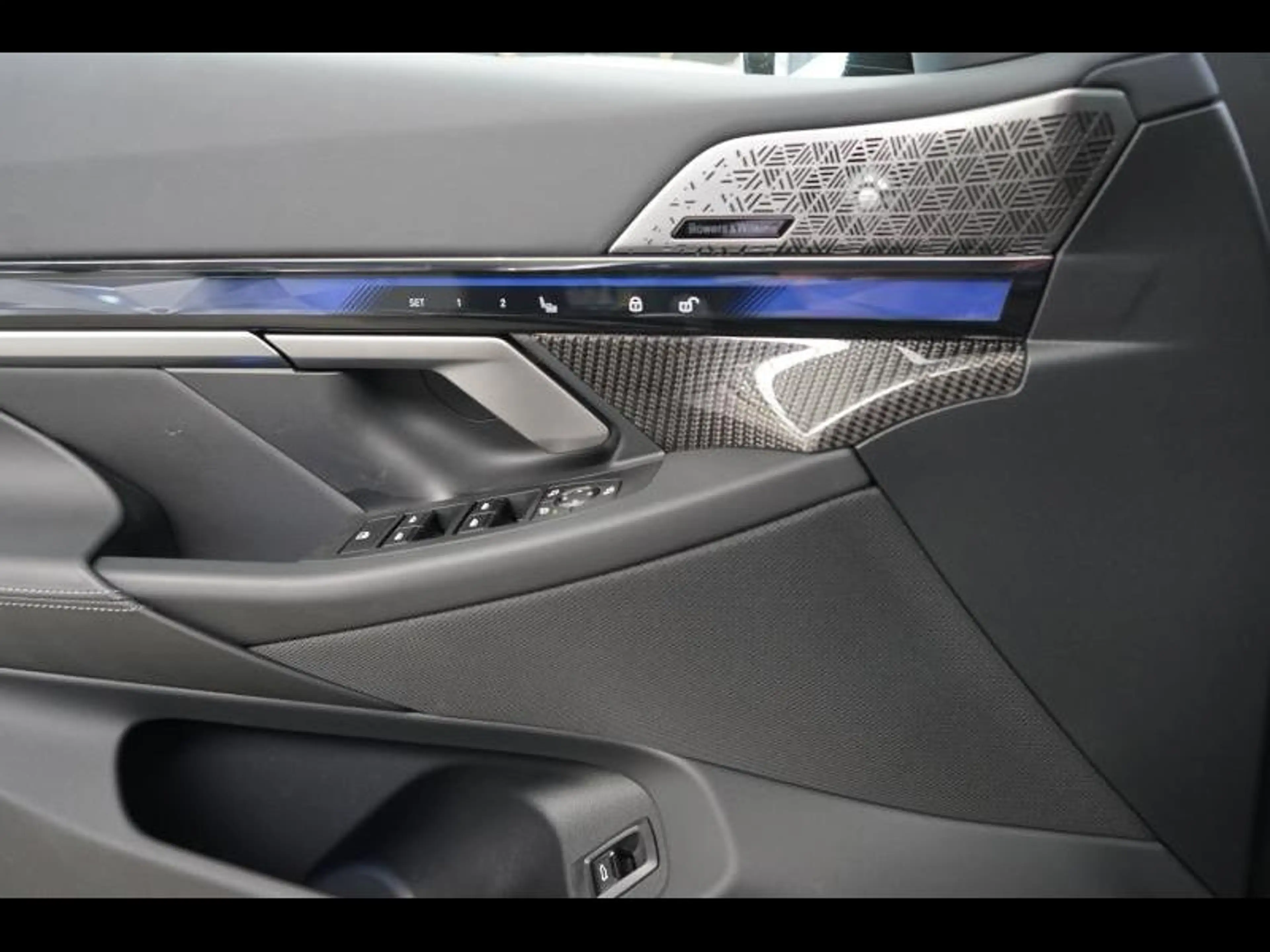 BMW M5 PANODAK - HAAK - BOWERS & WILKINS — photo 14