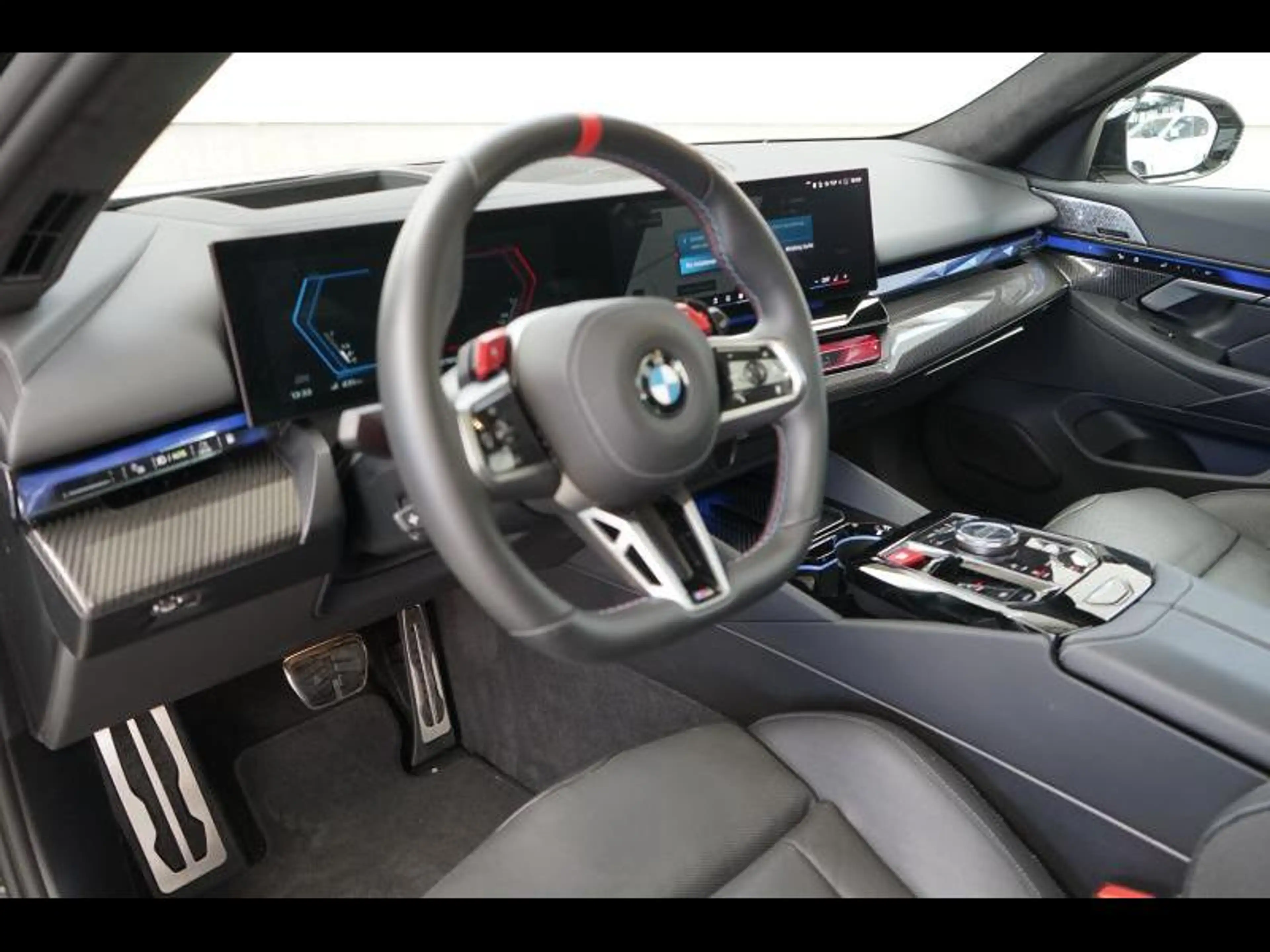 BMW M5 PANODAK - HAAK - BOWERS & WILKINS — photo 6