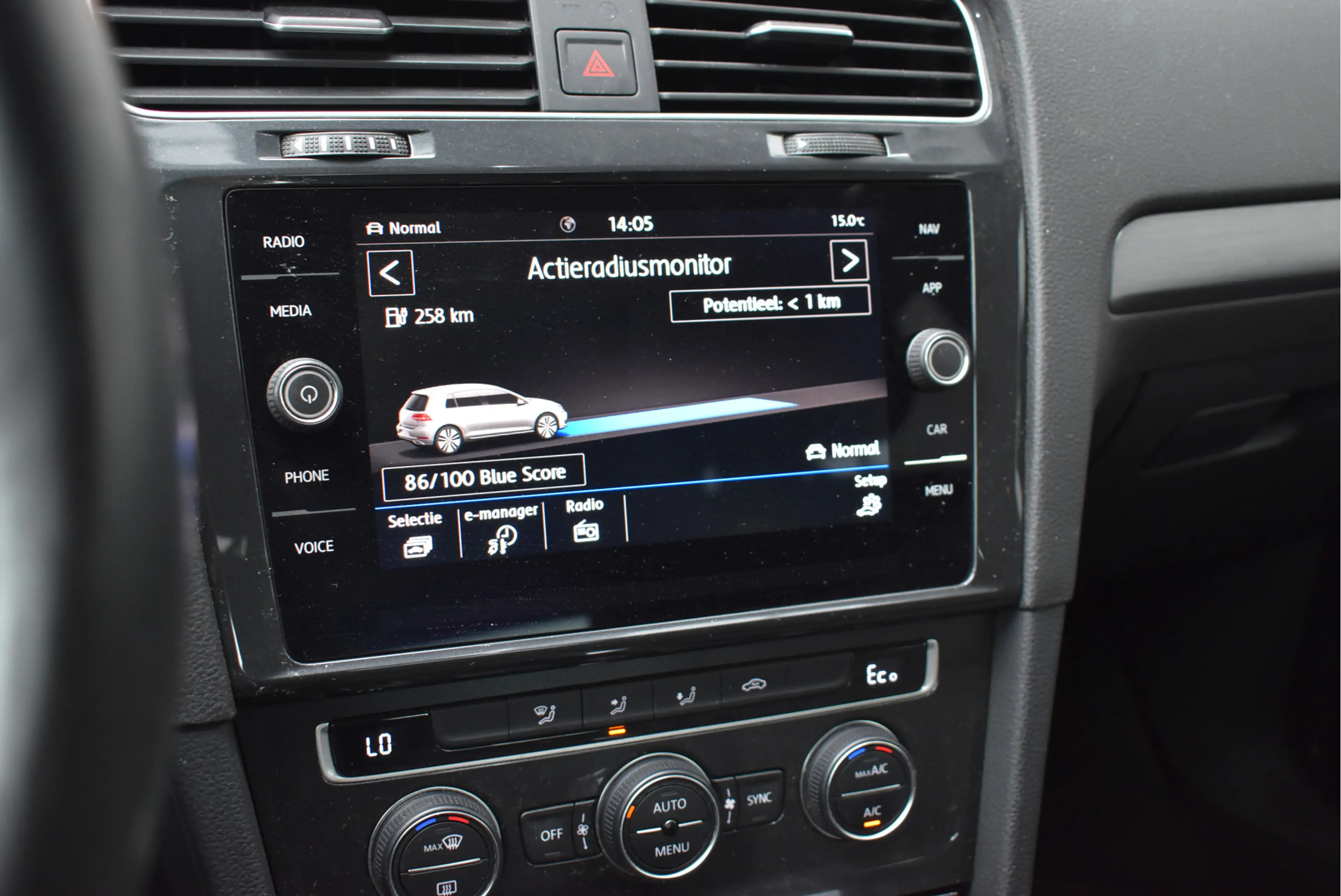 Volkswagen e-Golf E-DITION NL-auto, Adaptive cruise, Navi, — photo 29