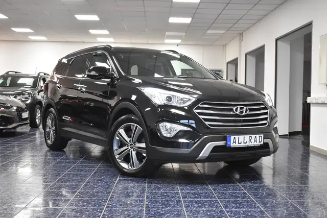 Hyundai Grand Santa Fe 2,2 CRDi 4WD 7-Sitze Nav Xeno AHK