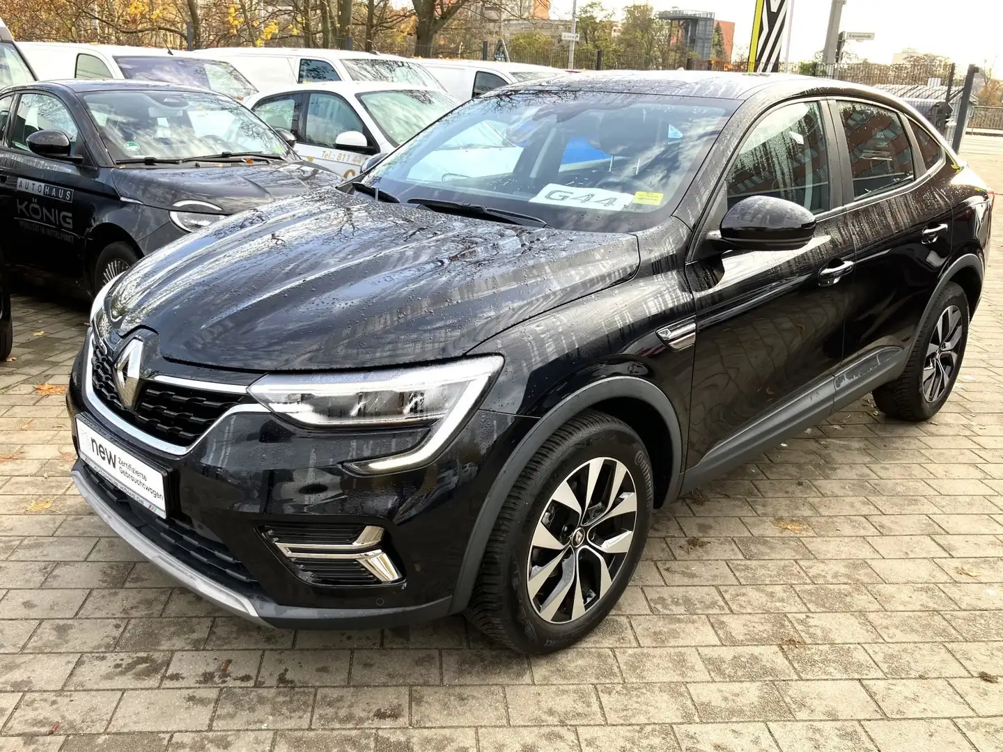 Renault Arkana 1.3 TCe 140 ZEN  AUTOMATIK Schwarz - 1