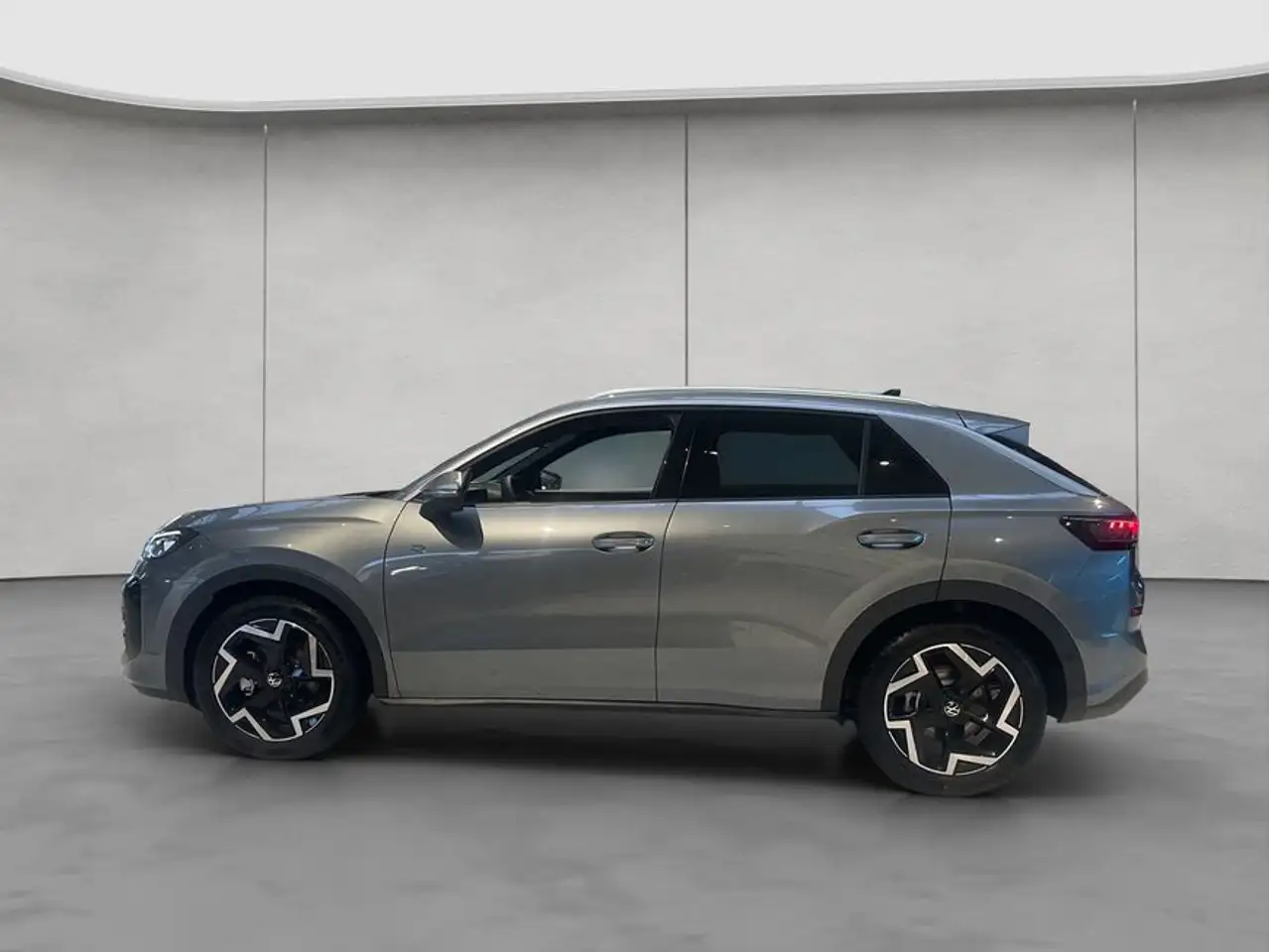 Volkswagen T-Roc R-Line 1.5 l eTSI DSG,GJR,RFK,PANO,NAVI,EASY 2