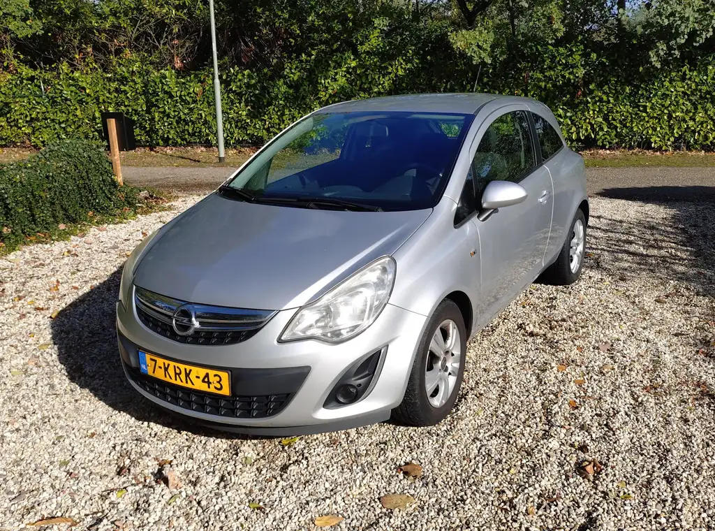 Opel Corsa 2013 из Европы — купить под ключ