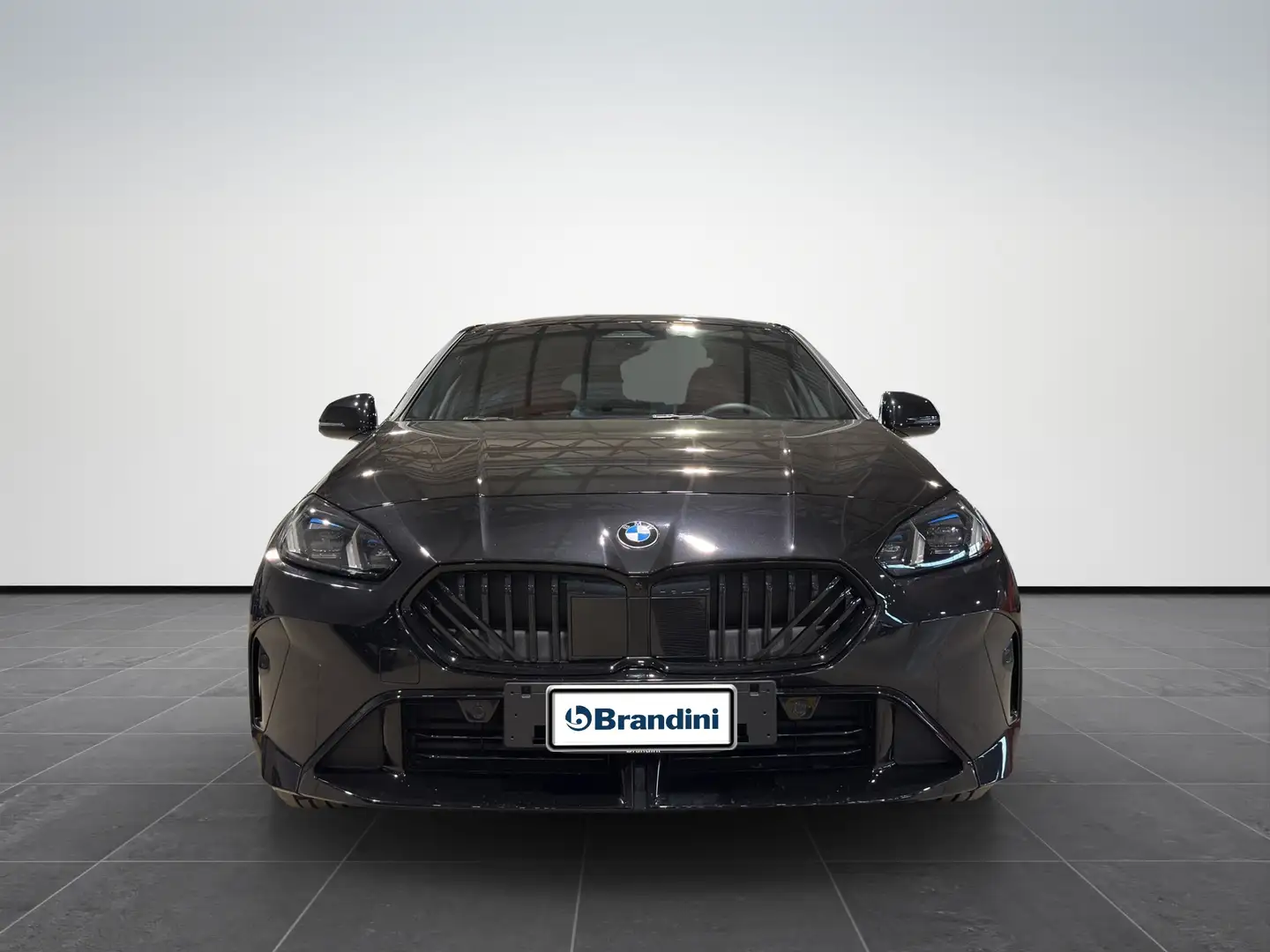 BMW 118 d auto Schwarz - 2