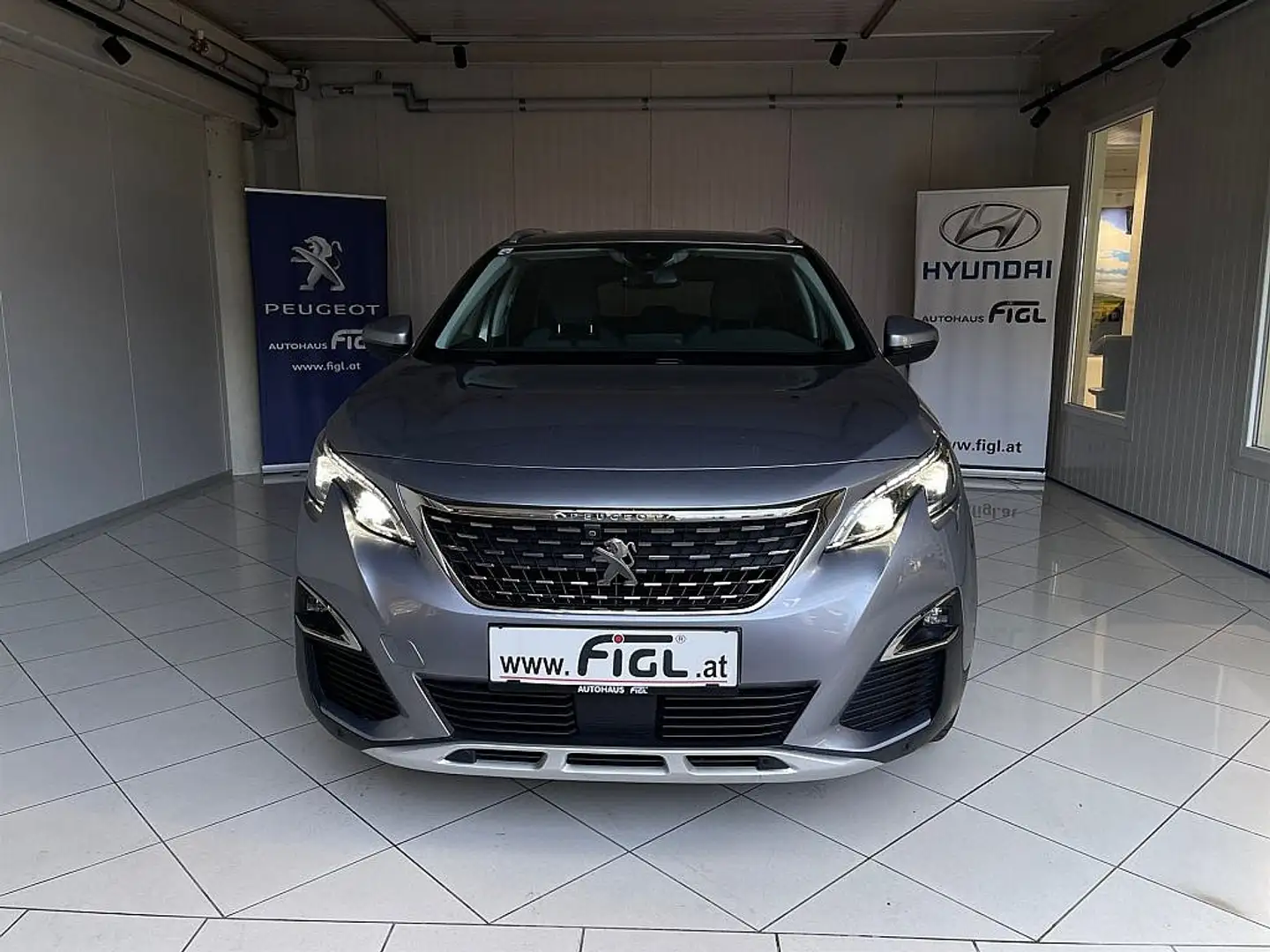 Peugeot 5008 1,6 BlueHDI 120 S&S EAT6 Allure Grau - 2