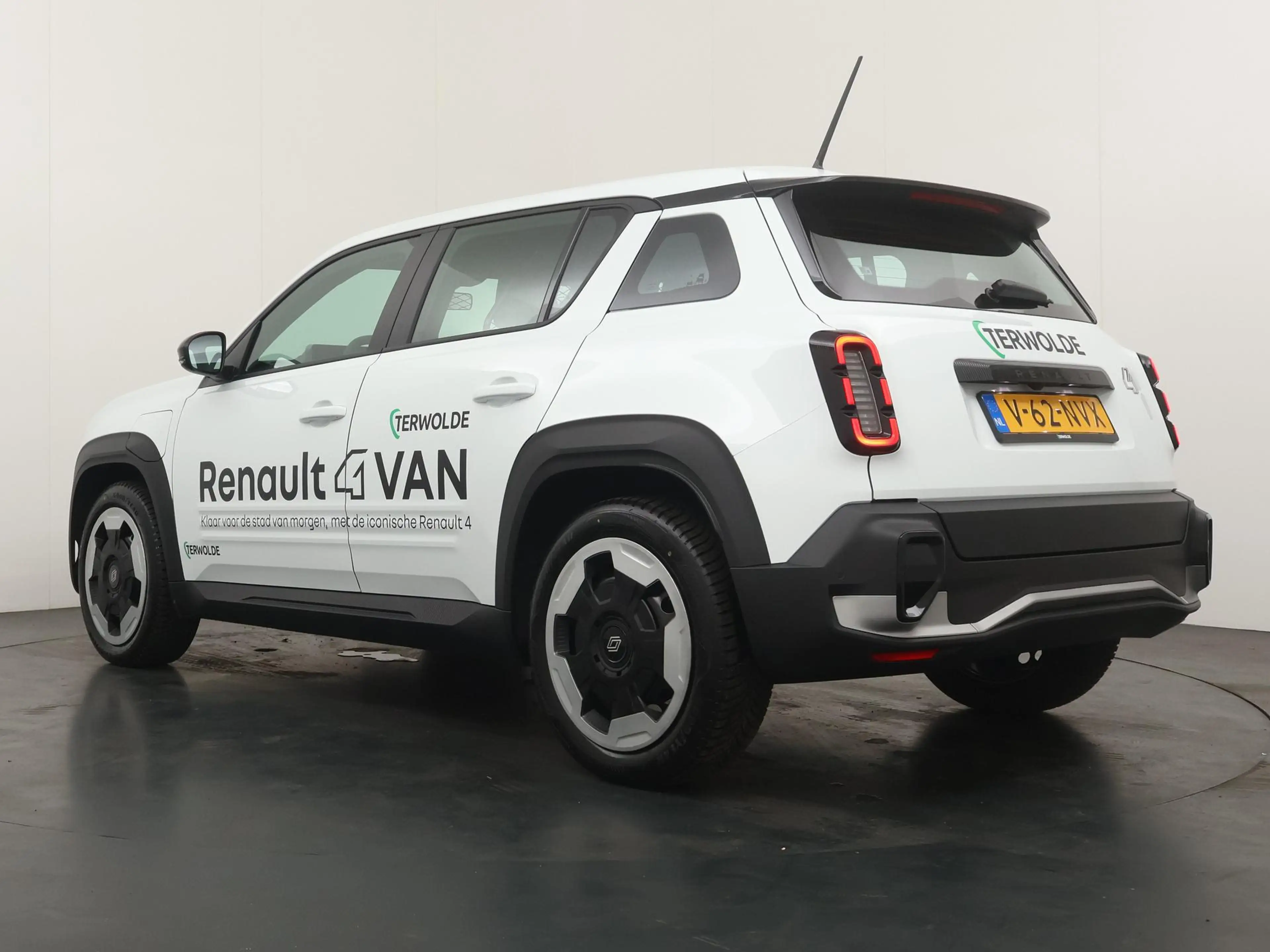 Renault R 4 evolution 150 pk comfort range Van | Stoel- & Stuu — photo 3