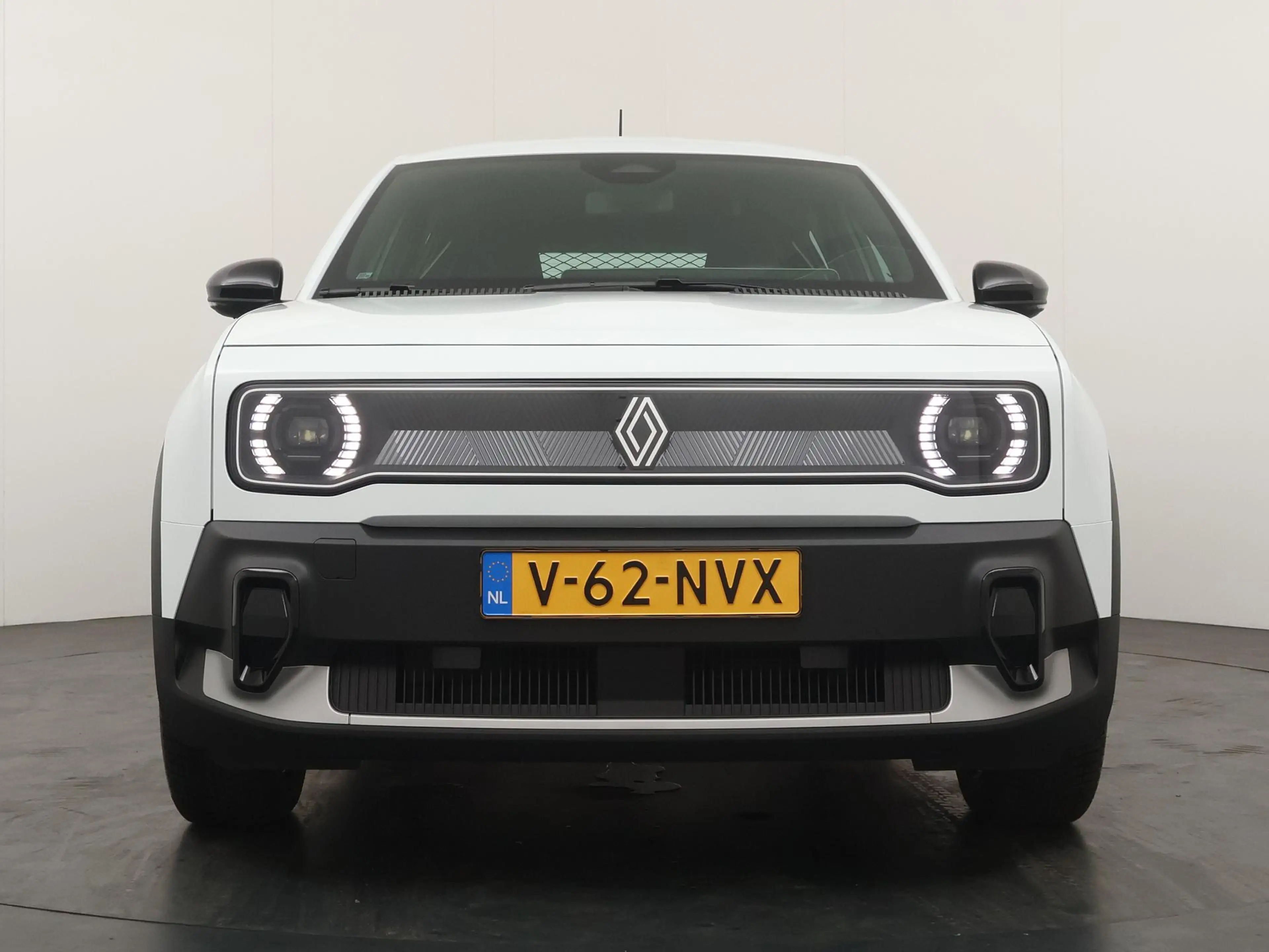 Renault R 4 evolution 150 pk comfort range Van | Stoel- & Stuu — photo 8