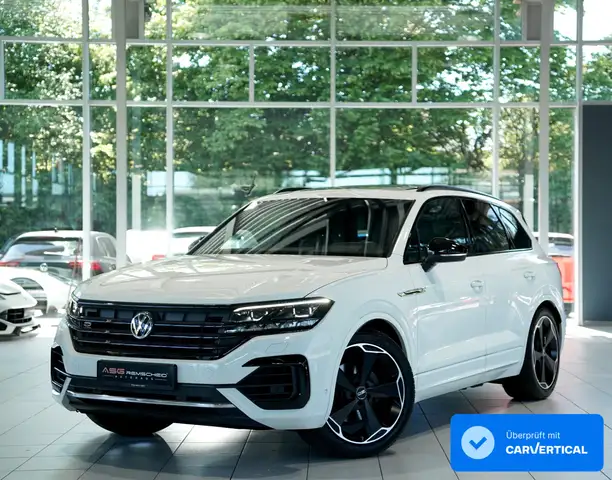Volkswagen Touareg main image