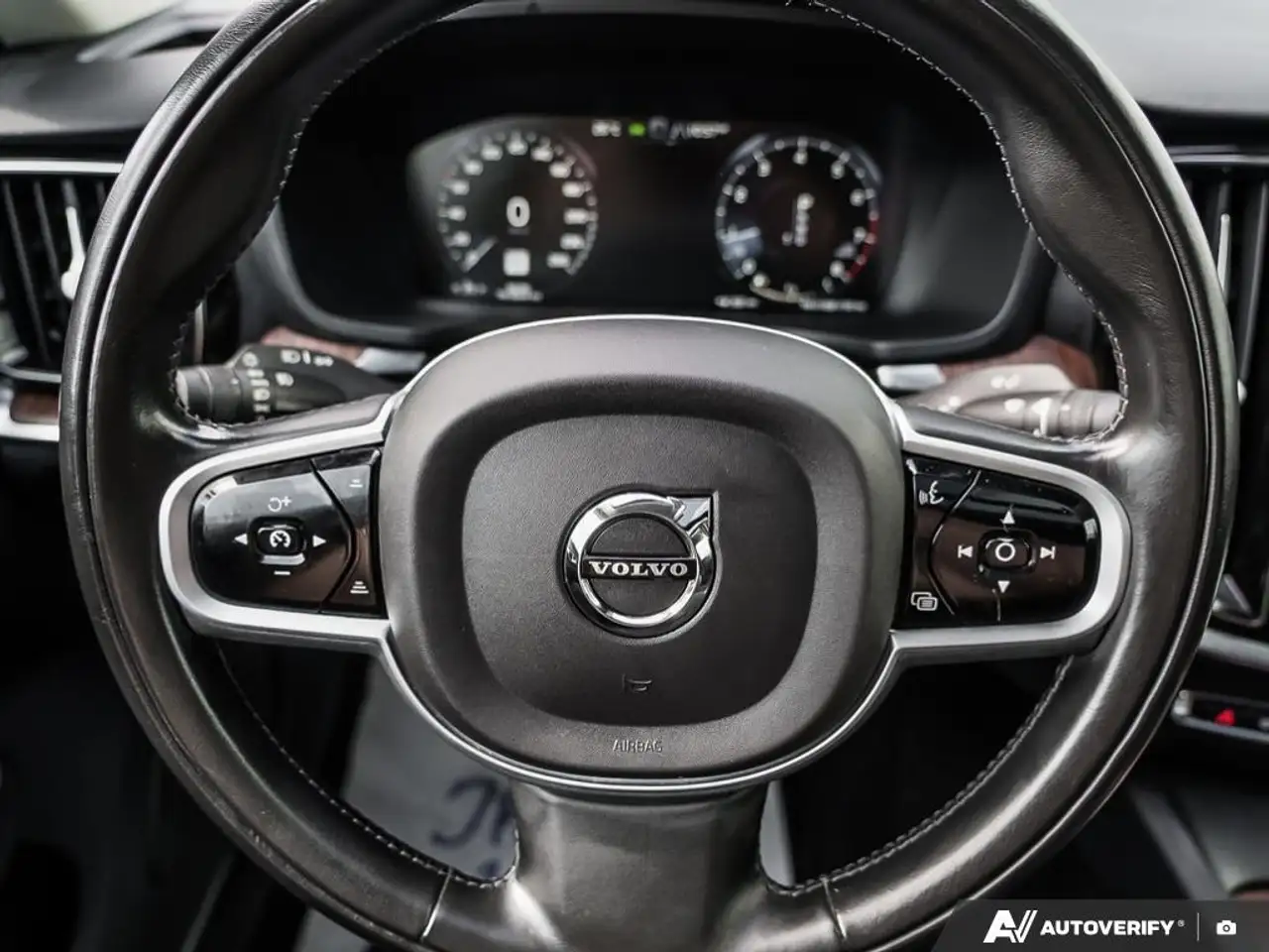 Volvo S60 снимка Volvo S60