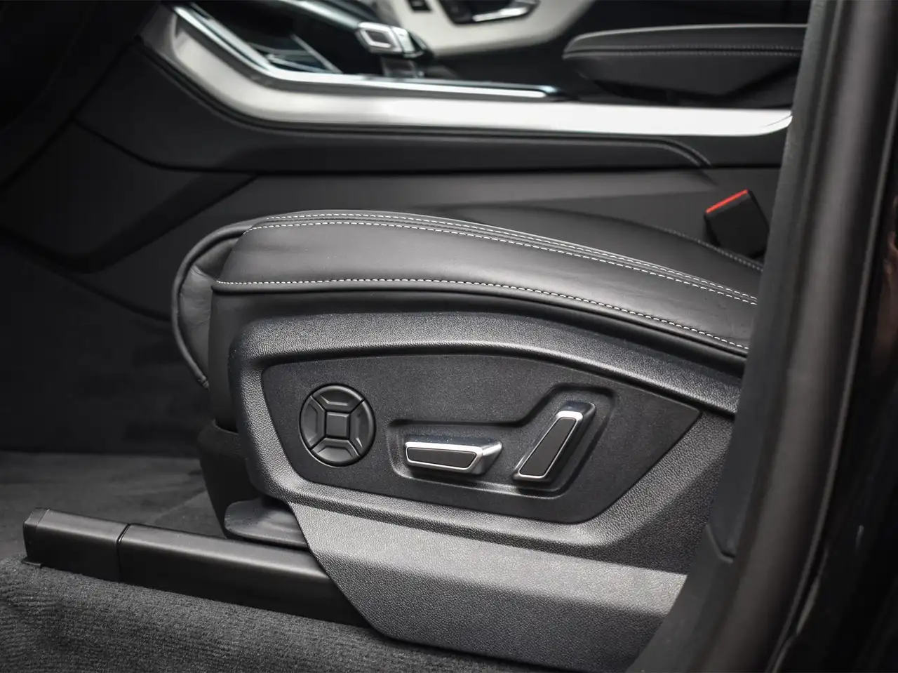 Audi Q8 55 TFSI e quattro Pro Line S Memory seats 360 Ca, миниатюра 12