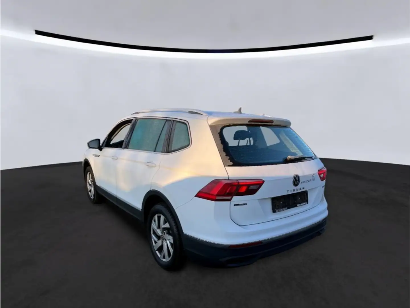 Volkswagen Tiguan Allspace 2,0TDI 4MOTION Life Rückfahrkamera Weiß - 2