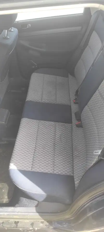 Audi A4 Avant 1.8 TÜV bis 11.27, foto 7