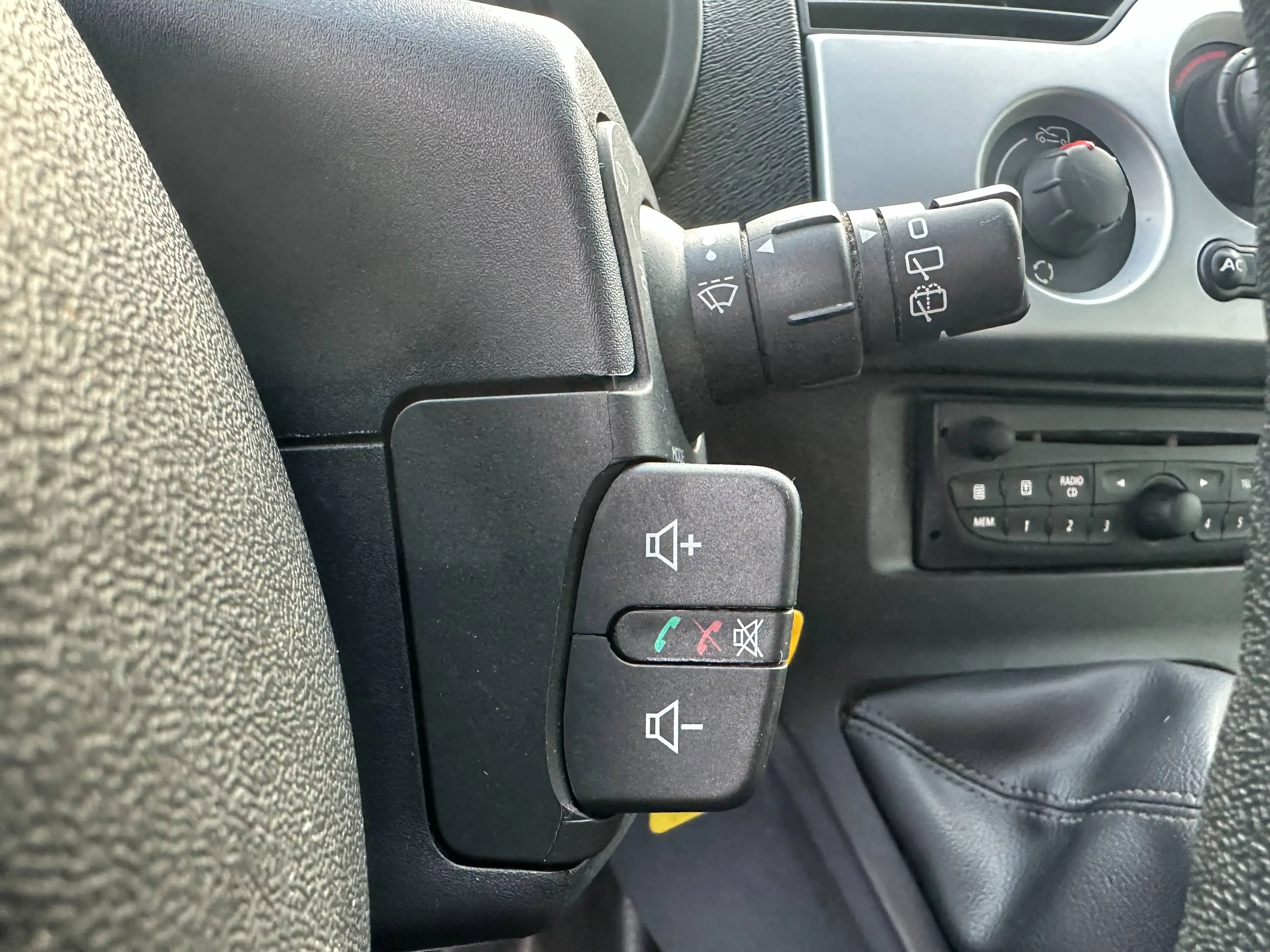 Renault Kangoo 1.5 dCi Maxi DO-KA+KLIMA+5 SITZE+SCHIEBETÜR — photo 9
