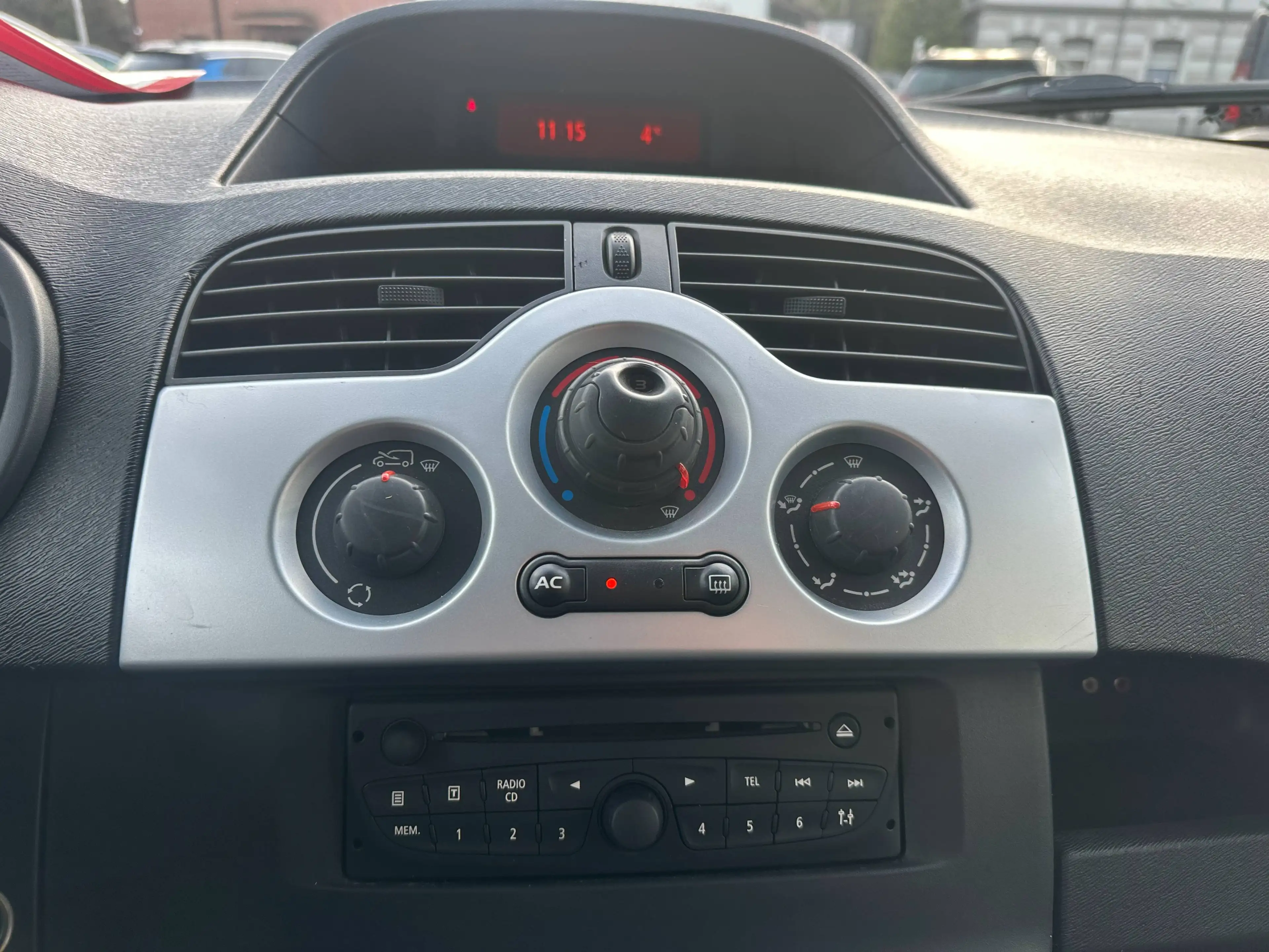 Renault Kangoo 1.5 dCi Maxi DO-KA+KLIMA+5 SITZE+SCHIEBETÜR — photo 7