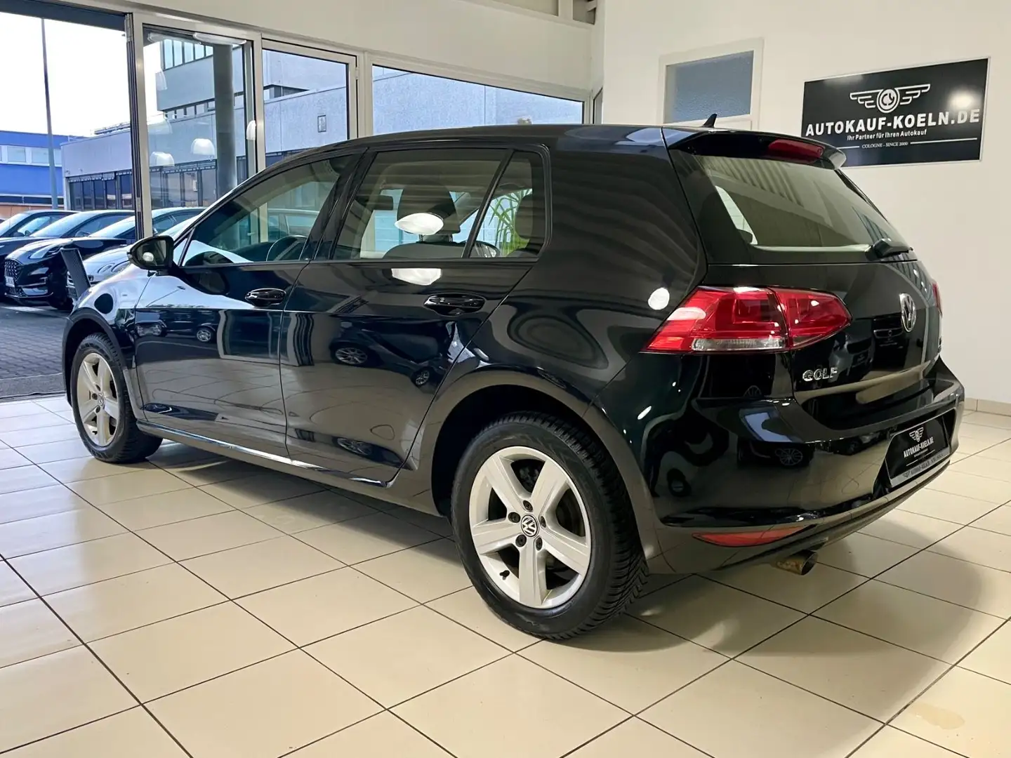 Volkswagen Golf VII Comfortline 1,6 Tdi Automatik/Xenon/Nav - 2