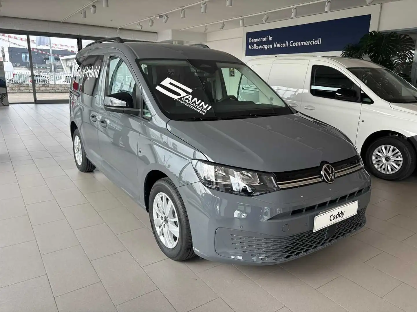 Volkswagen Caddy 5ª serie 1.5 PHEV DSG Life Grigio - 2