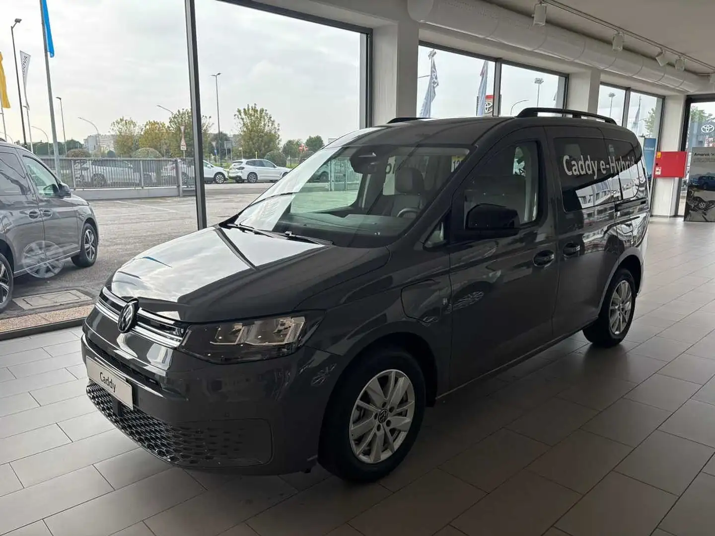 Volkswagen Caddy 5ª serie 1.5 PHEV DSG Life Grigio - 1