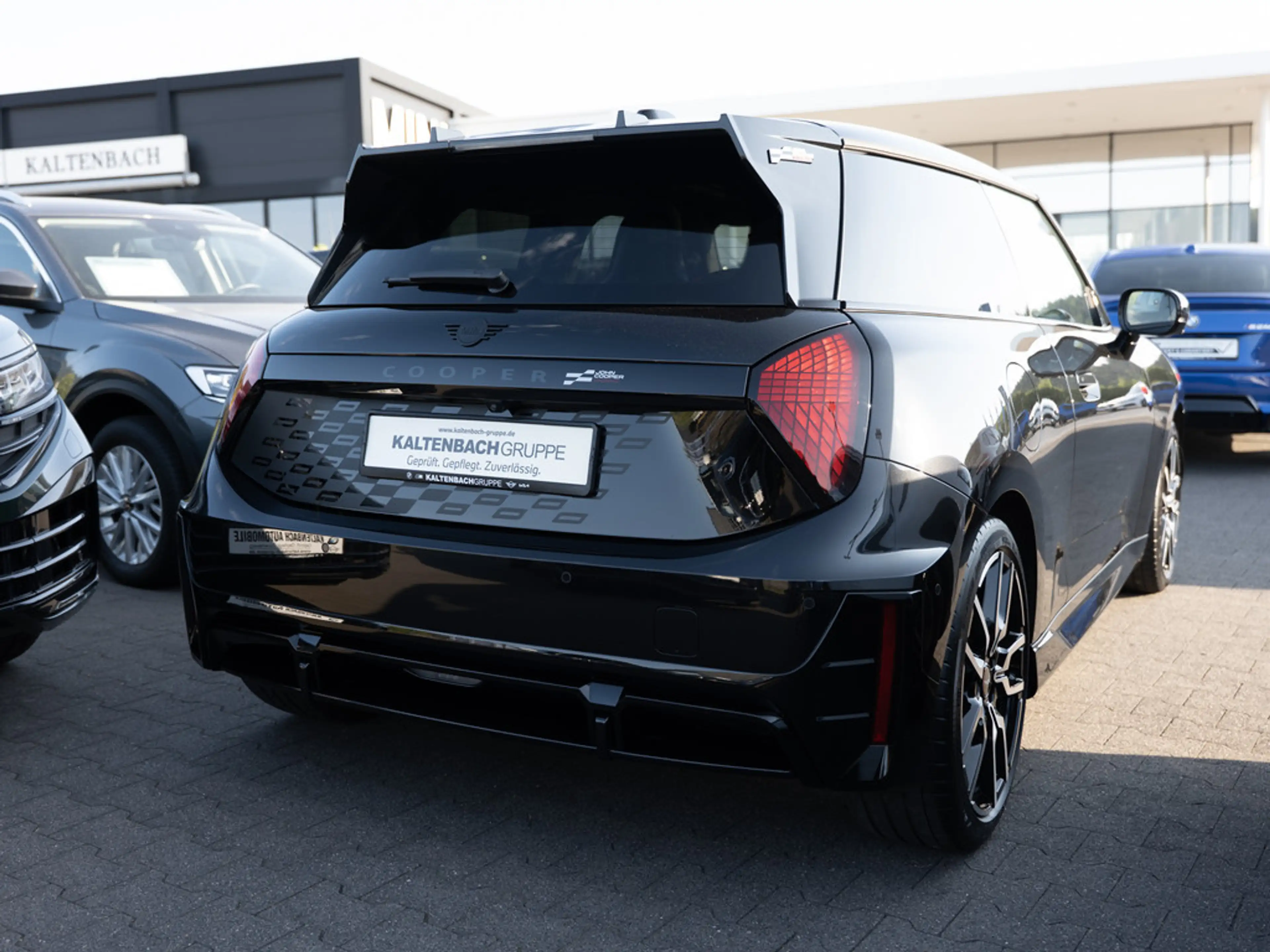 MINI John Cooper Works E PANO HUD LED NAVI H/K SHZ — photo 5