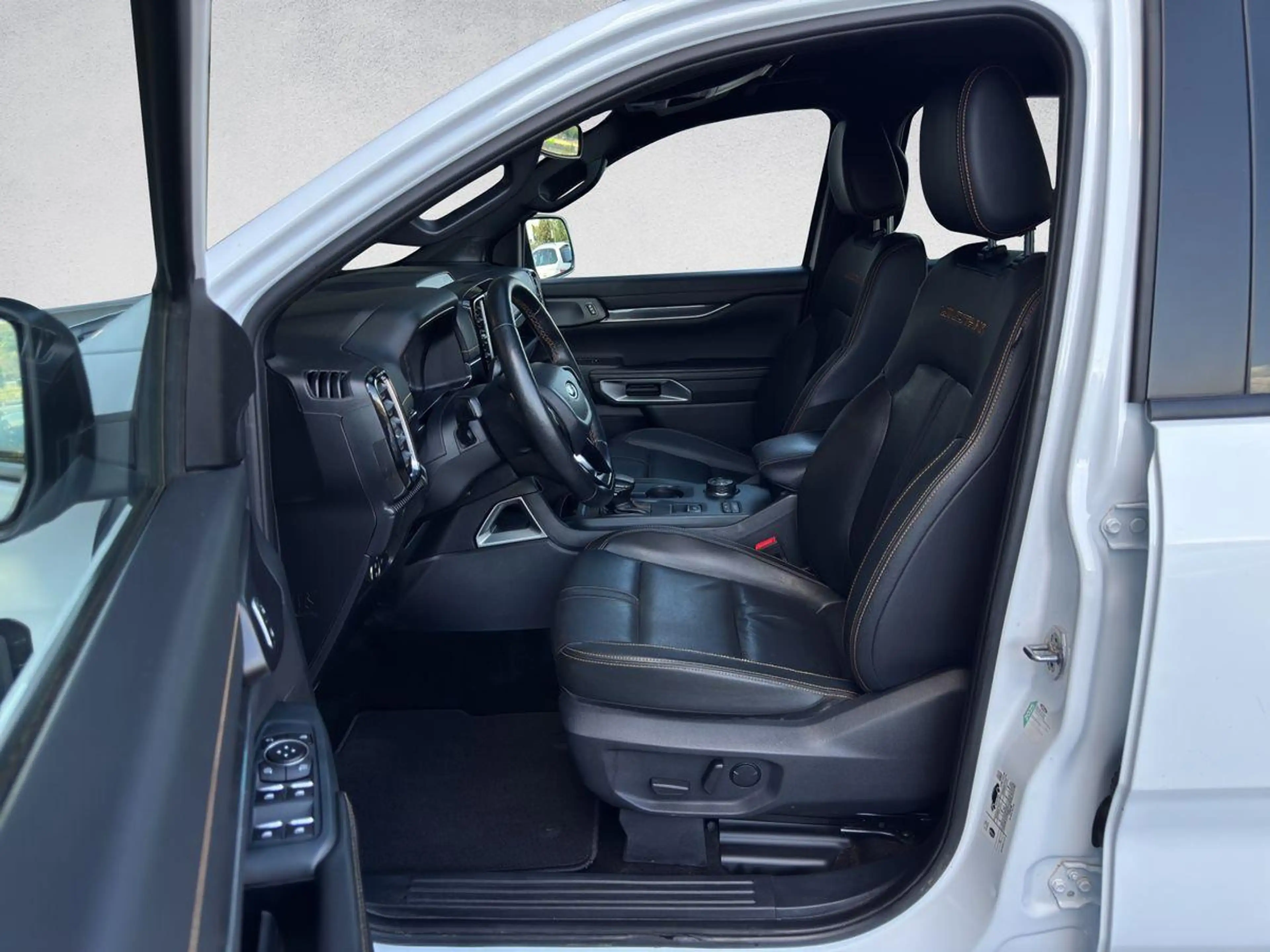 Ford Ranger 3.0 V6 Wildtrak e-4WD DoKa AHK ACC Kamera — photo 11