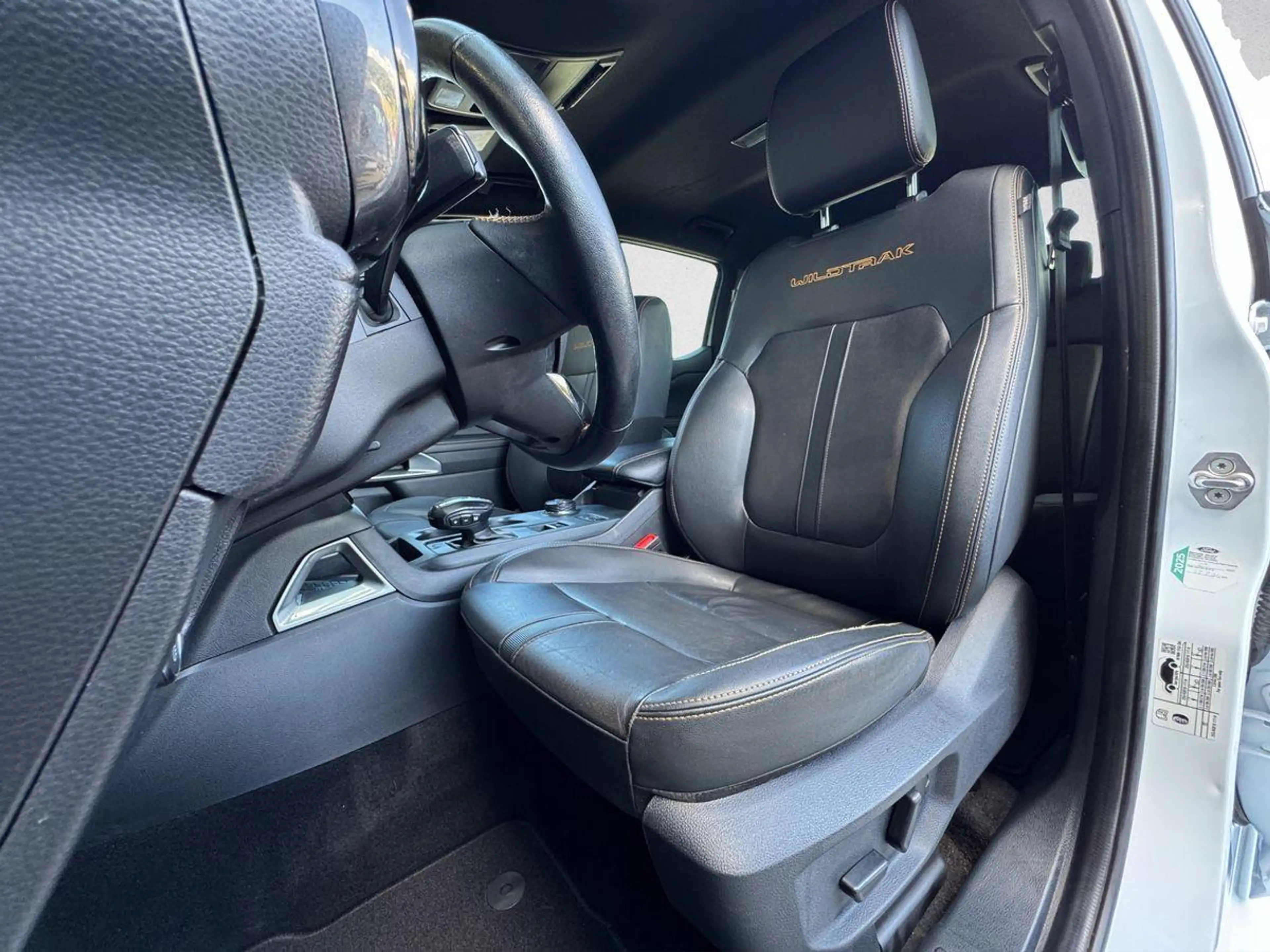 Ford Ranger 3.0 V6 Wildtrak e-4WD DoKa AHK ACC Kamera — photo 12