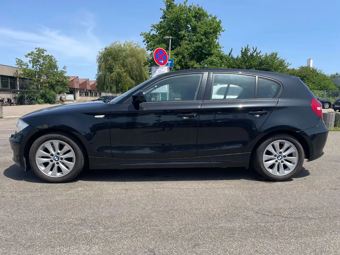 BMW 118 Baureihe 1 Lim. 118i Schwarz - 2