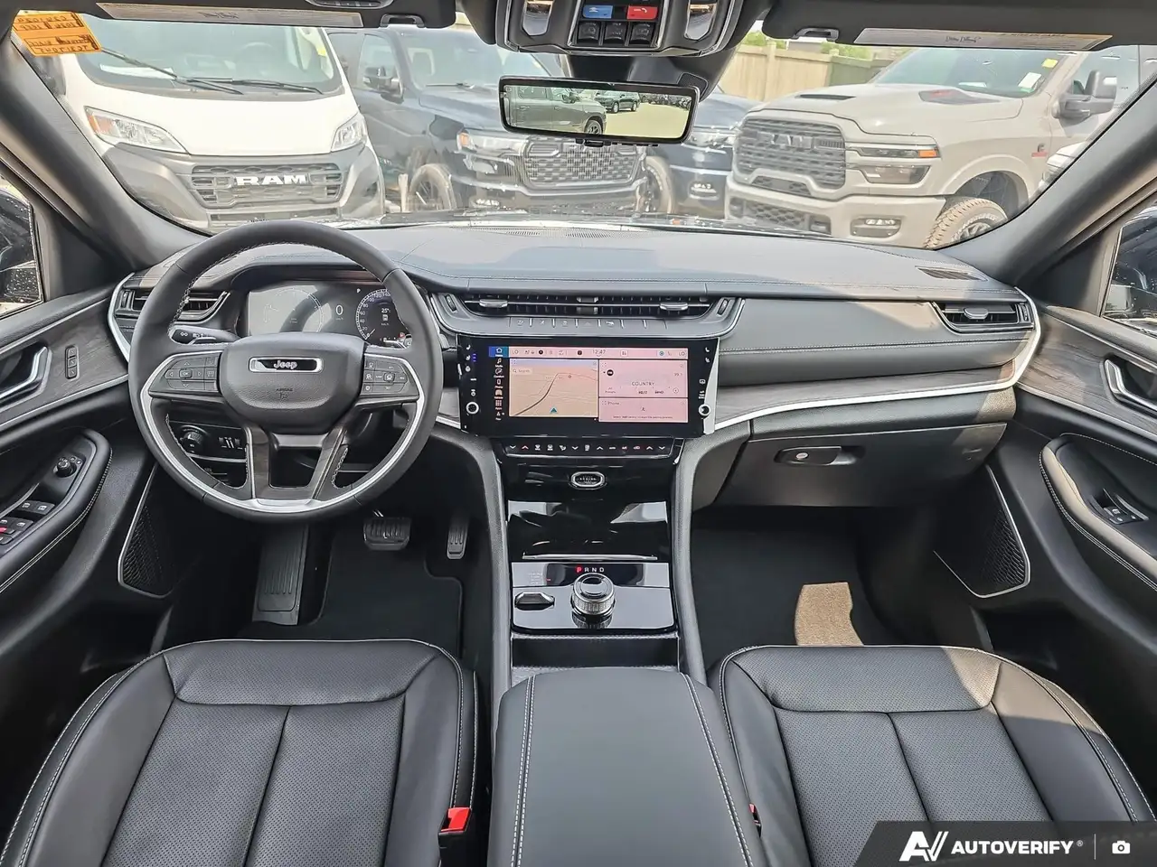 Jeep Grand Cherokee photo Jeep Grand Cherokee