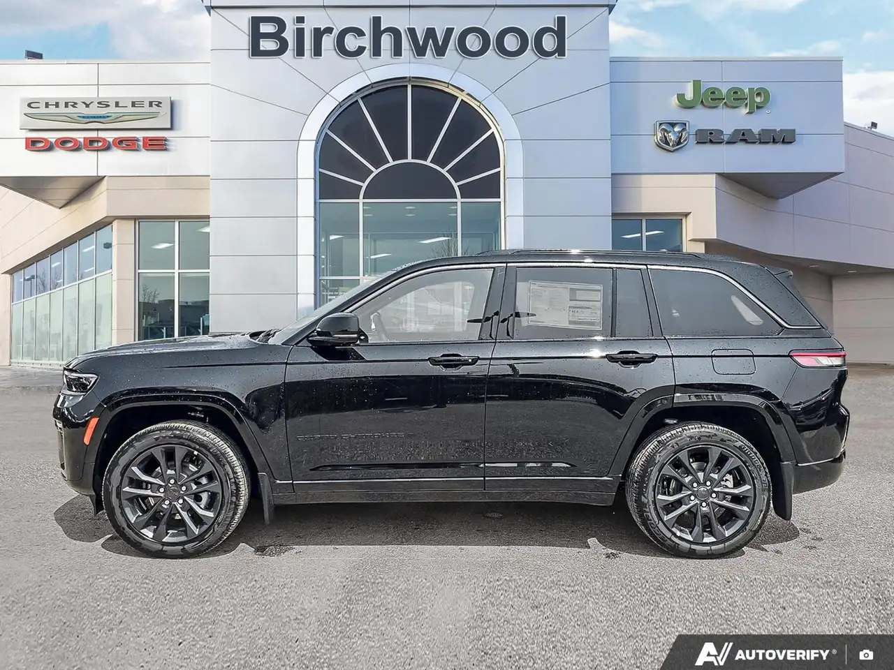 Jeep Grand Cherokee photo Jeep Grand Cherokee