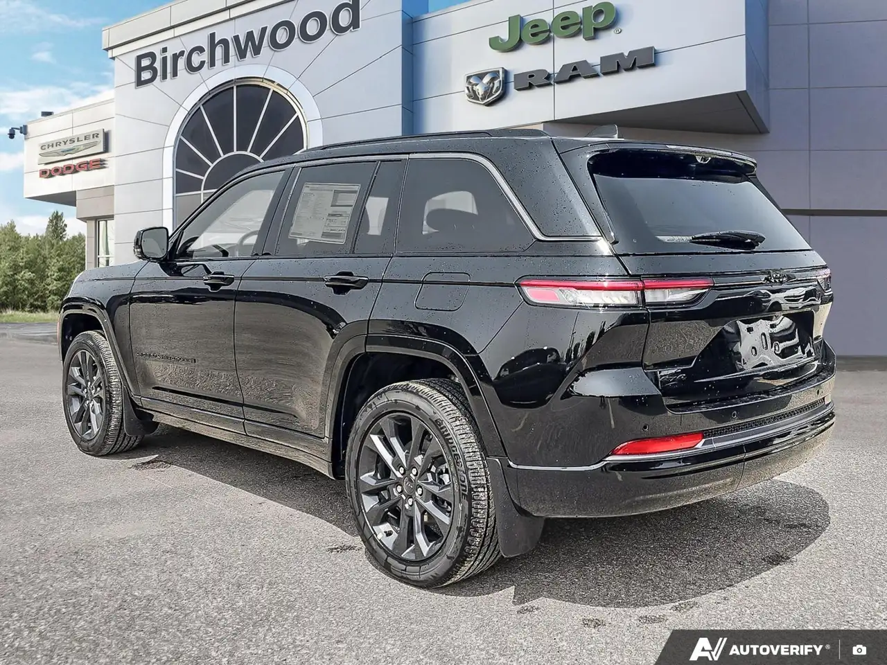 Jeep Grand Cherokee photo Jeep Grand Cherokee