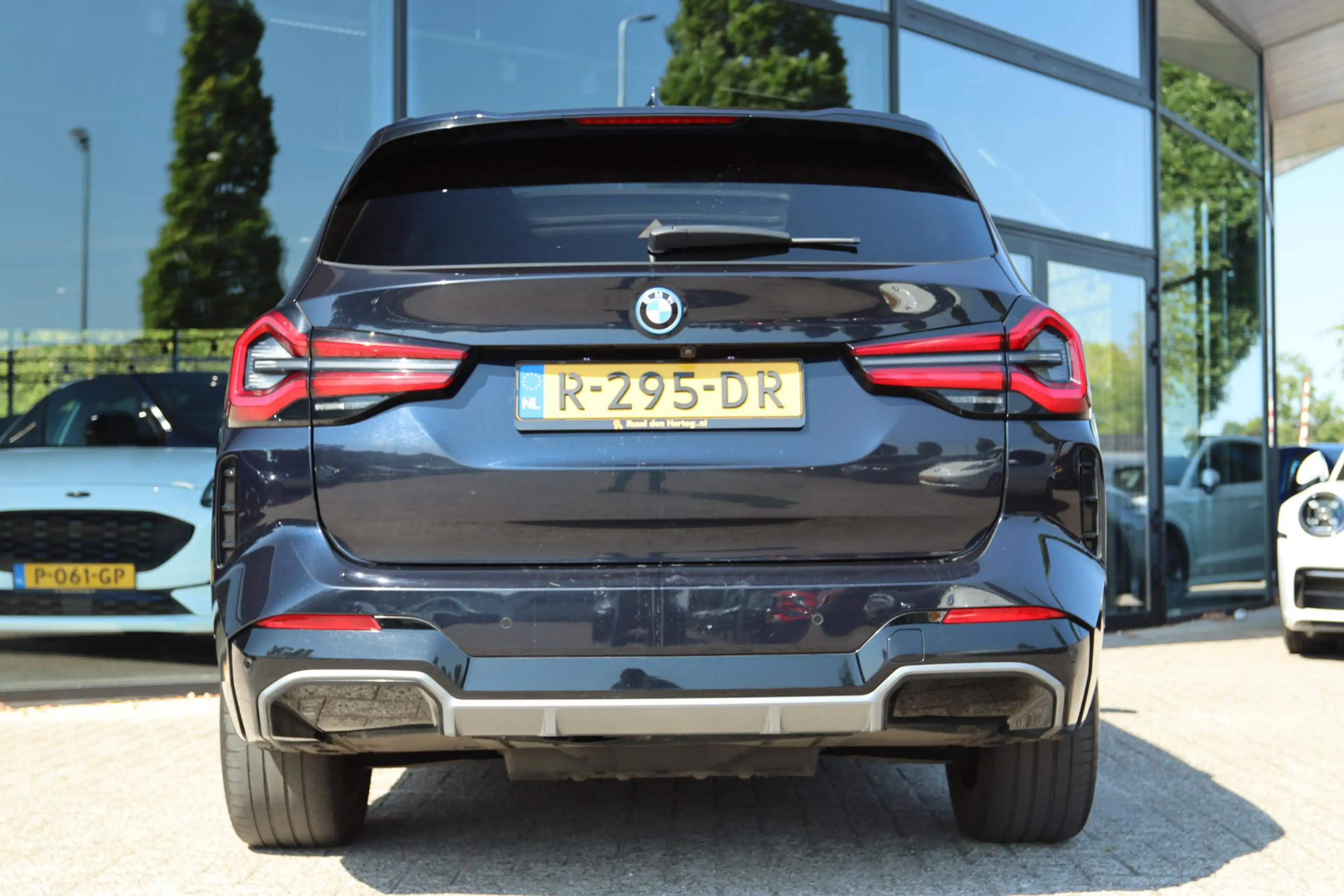 BMW iX3 EXECUTIVE M-SPORT 80 KWH SOH 100% | SHADOWLINE | P — photo 11