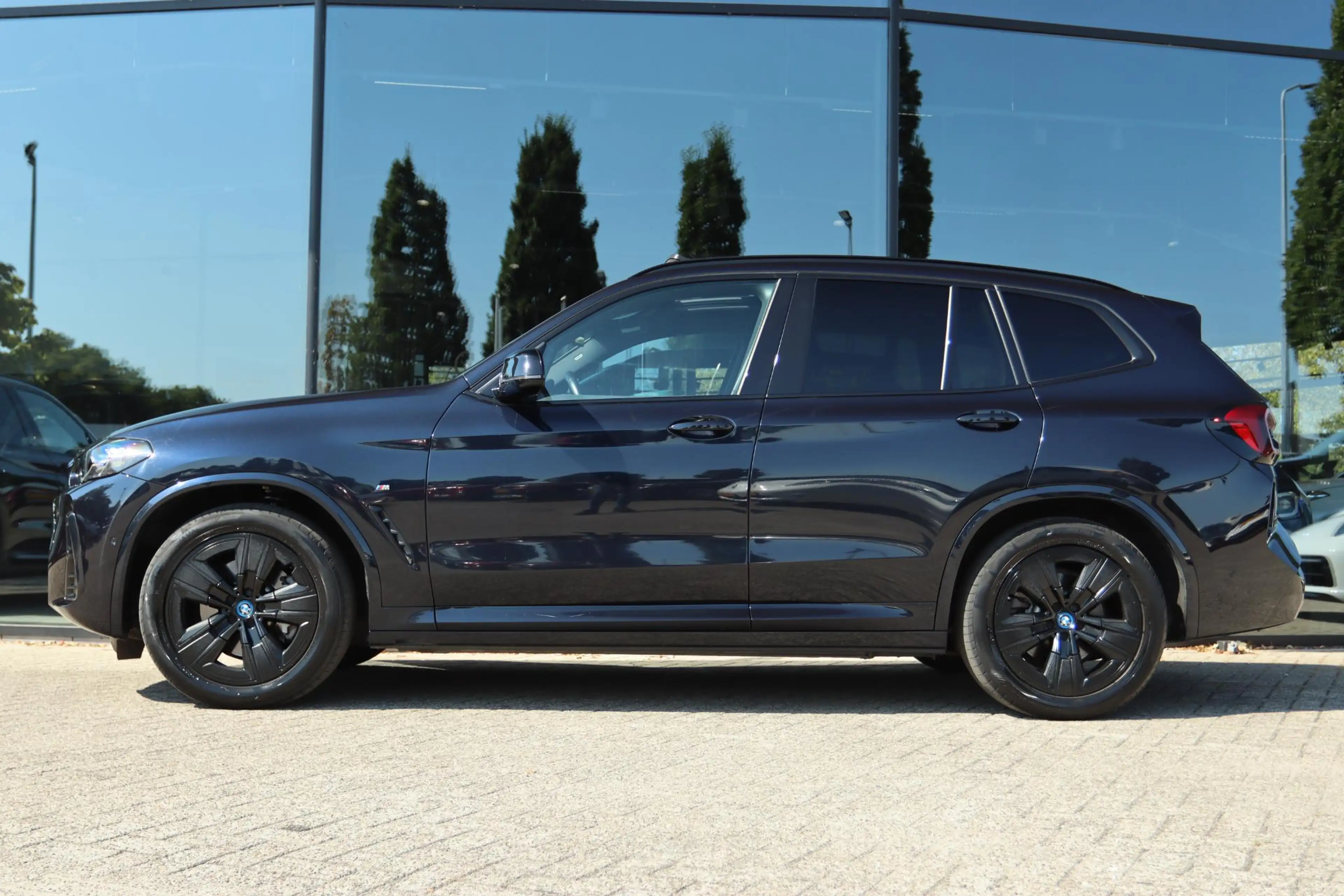 BMW iX3 EXECUTIVE M-SPORT 80 KWH SOH 100% | SHADOWLINE | P — photo 13