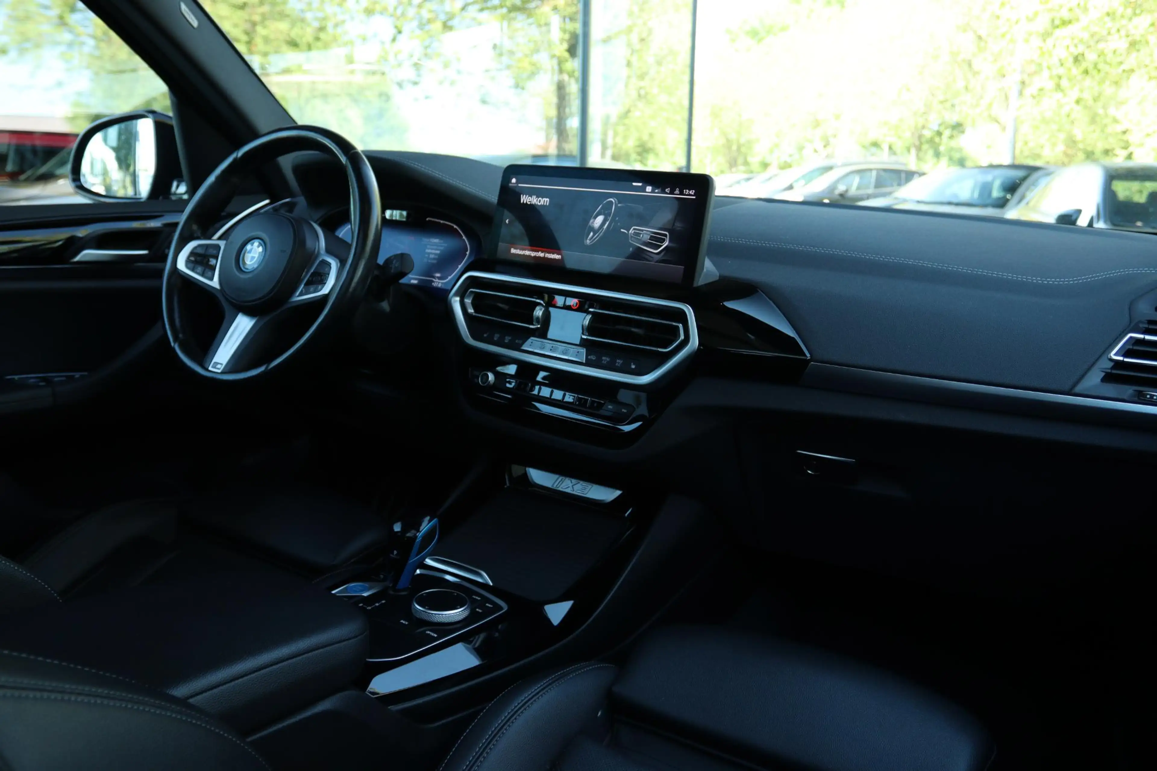 BMW iX3 EXECUTIVE M-SPORT 80 KWH SOH 100% | SHADOWLINE | P — photo 8
