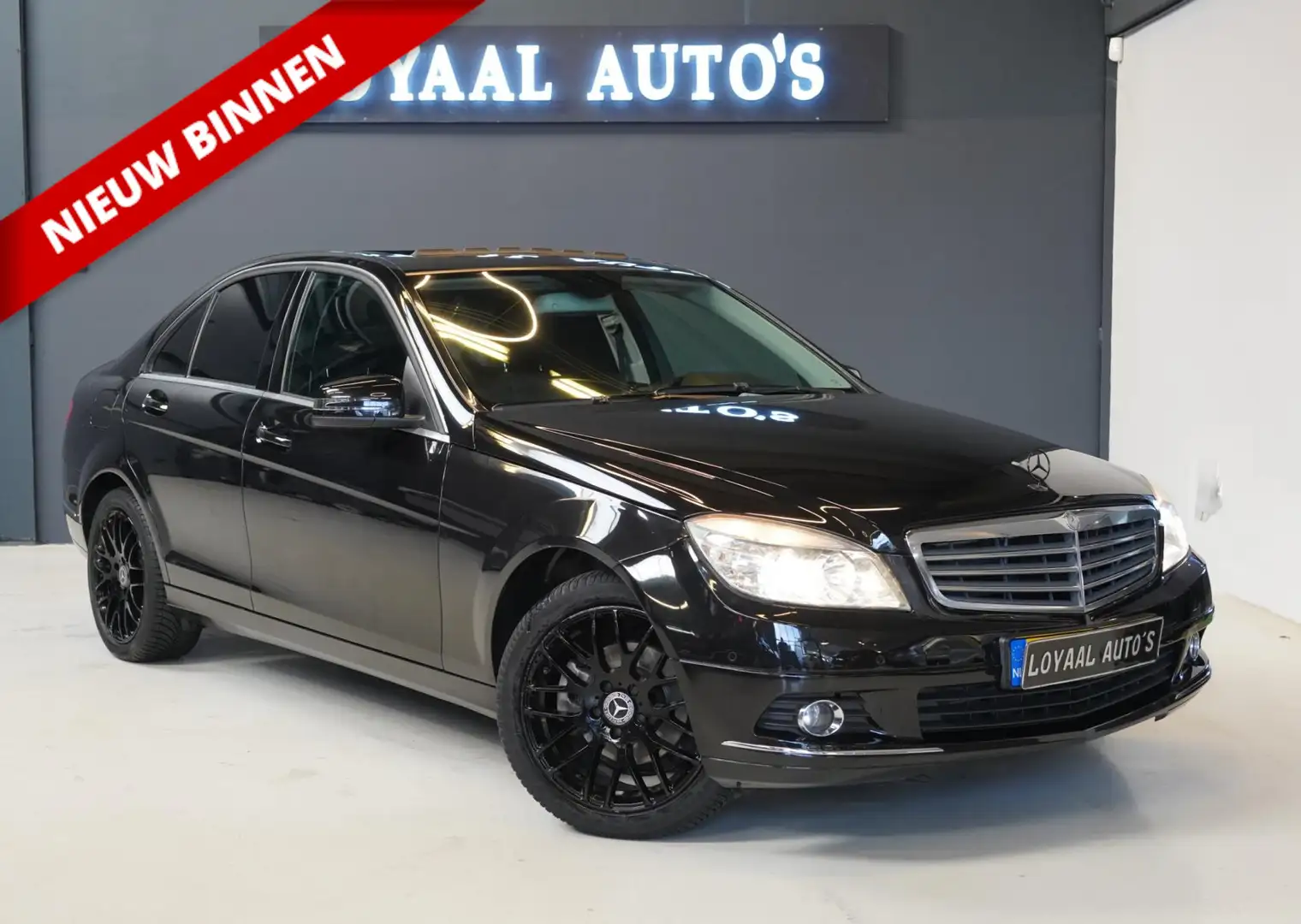 Mercedes-Benz C 180 CGI BlueEFFICIENCY Business Class | AUT | NAVI | S Schwarz - 1