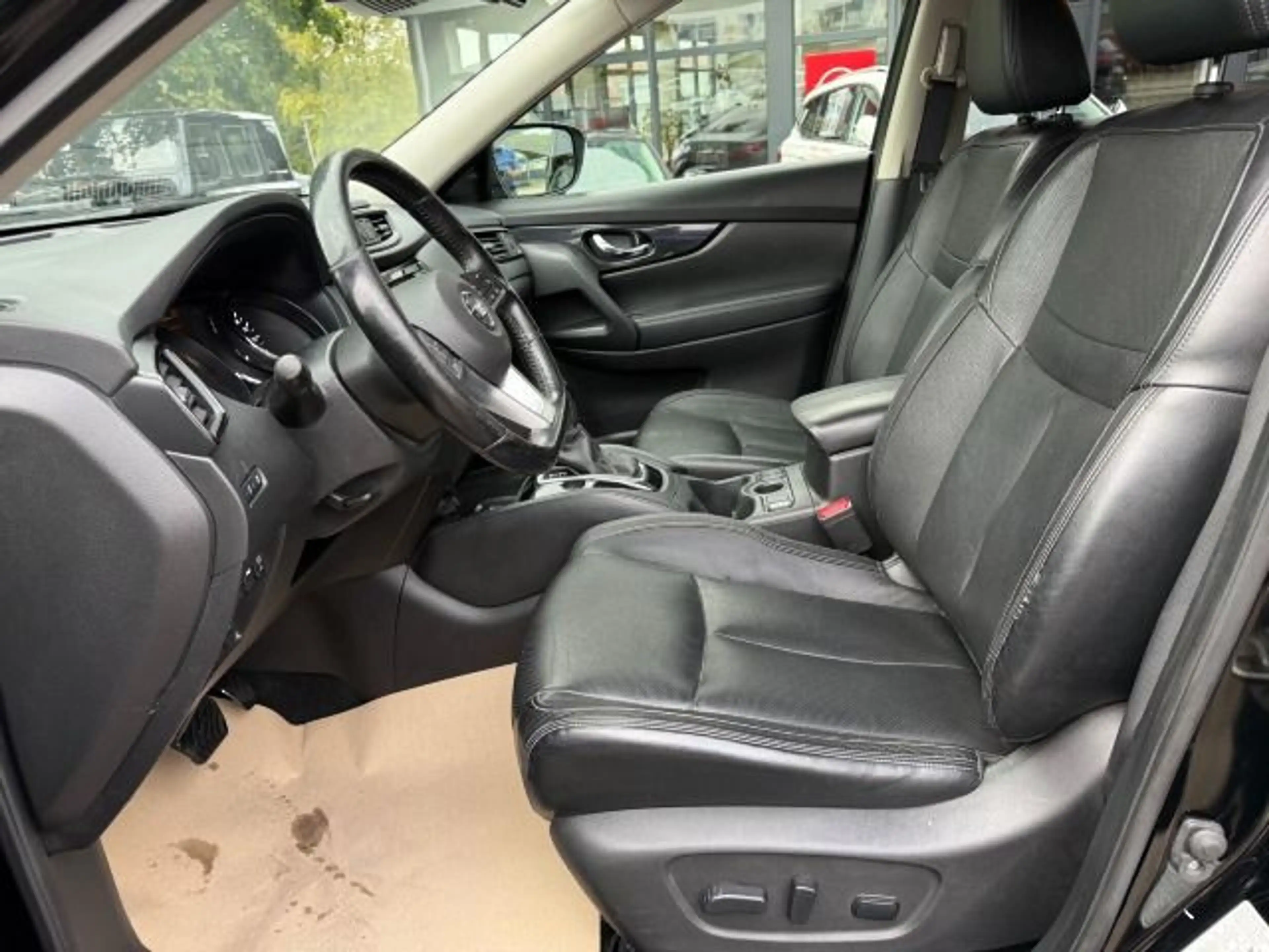 Nissan X-Trail 1,7dci Tekna Automatik AHK — photo 11