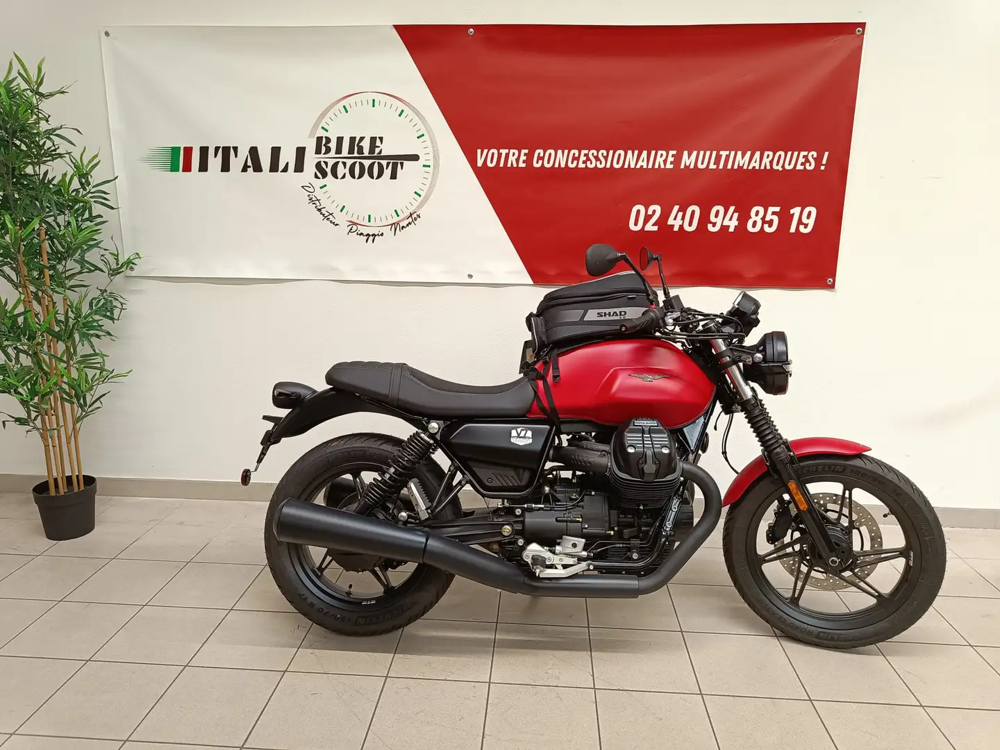 Moto Guzzi V 7 Roşu - 1