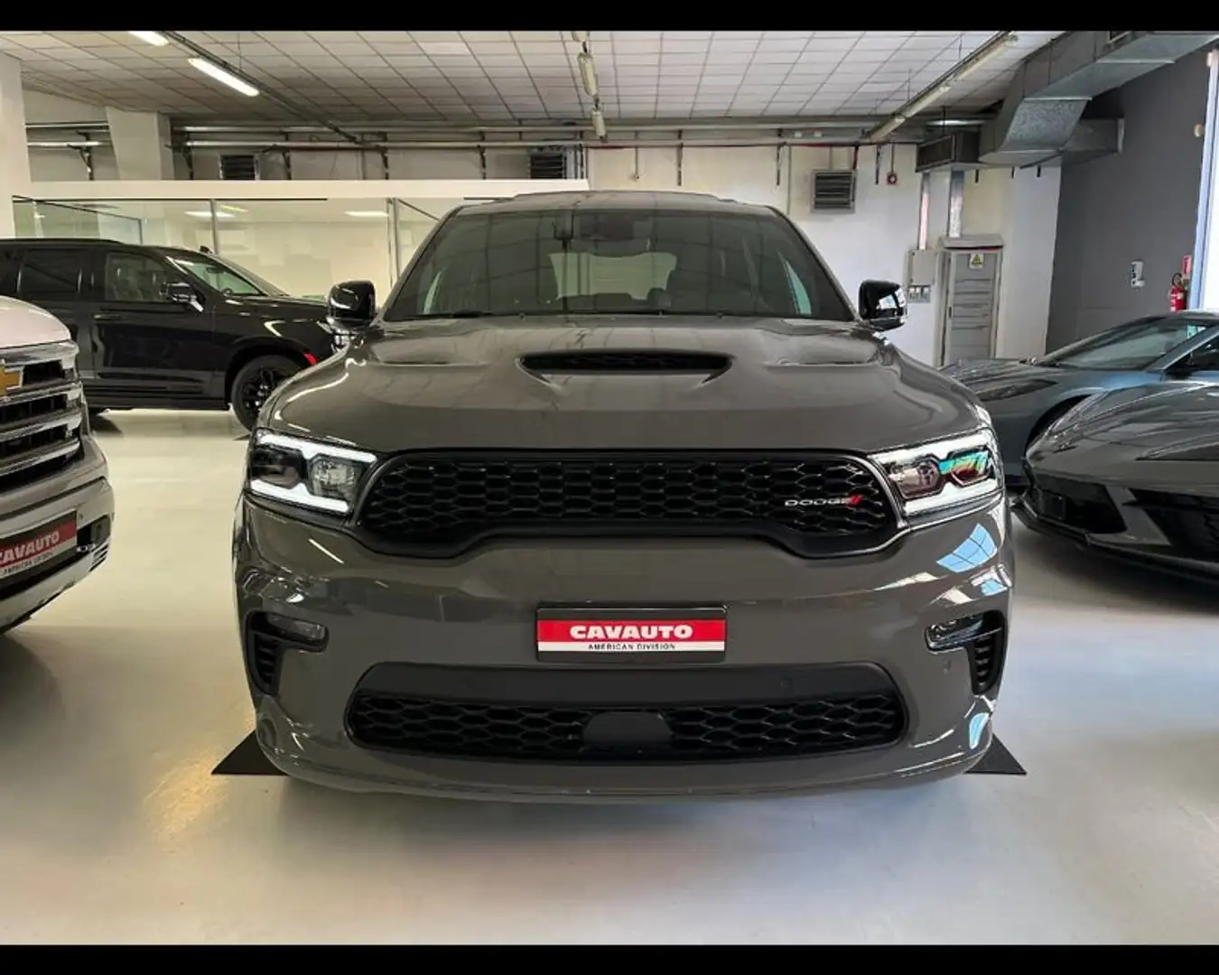 Dodge Durango R/T 5.7L V8 360CV AT8 Šedá - 2