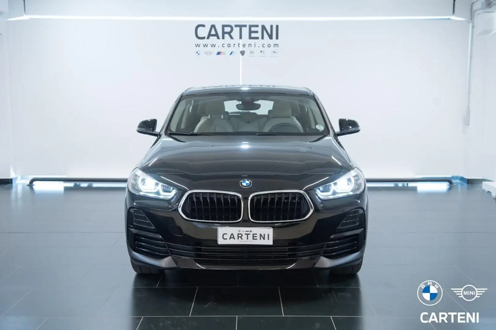 BMW X2 sdrive16d auto Nero - 2