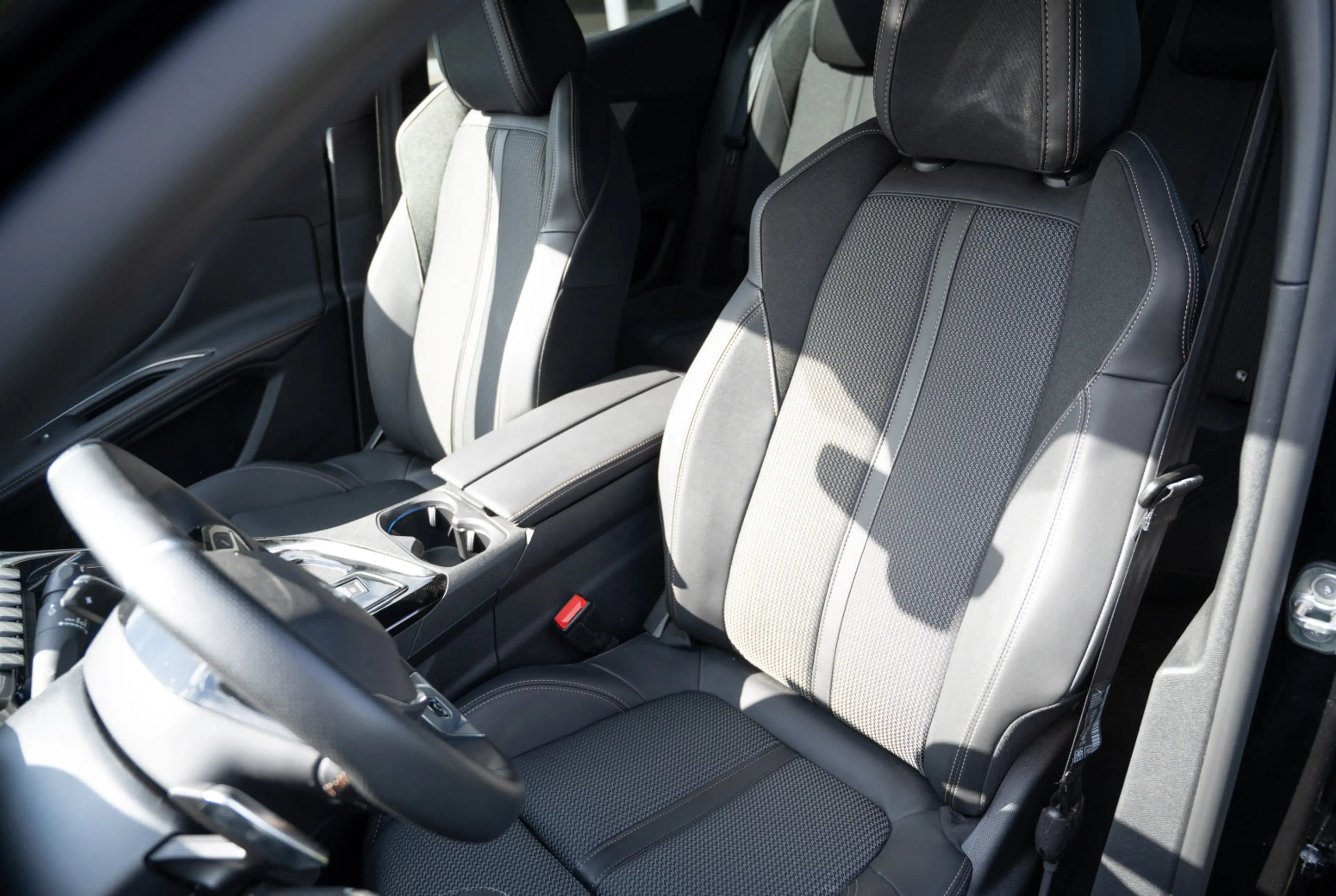 Peugeot 3008 GT 1.2 Hybrid 136 *GW-TOP-DEAL* — photo 7