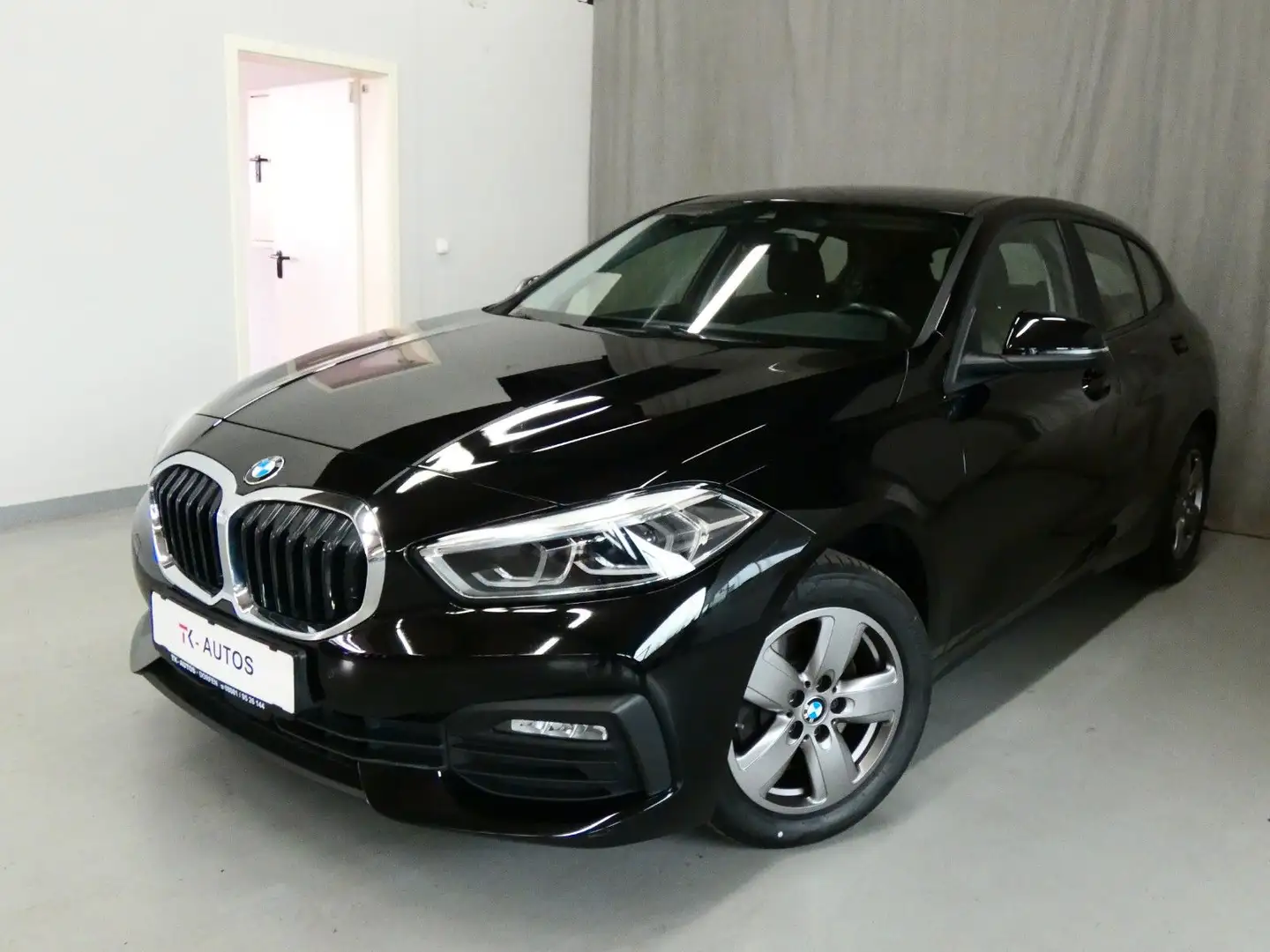 BMW 116 d Advantage Aut.,1.Hand,Navi,LED,Tempo,S-Heft Noir - 1