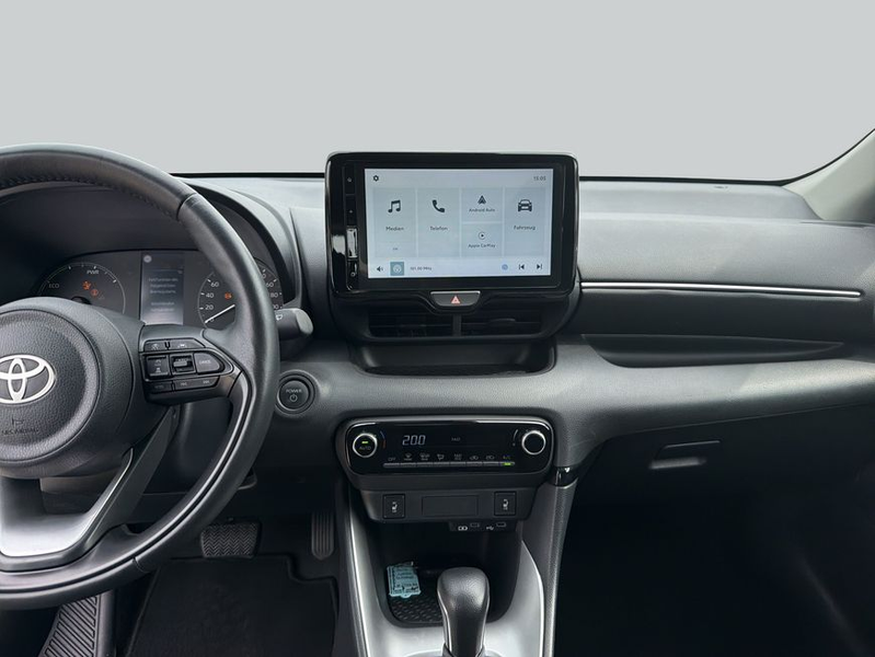 Toyota Yaris Hybrid 116 Business Edition — photo 14