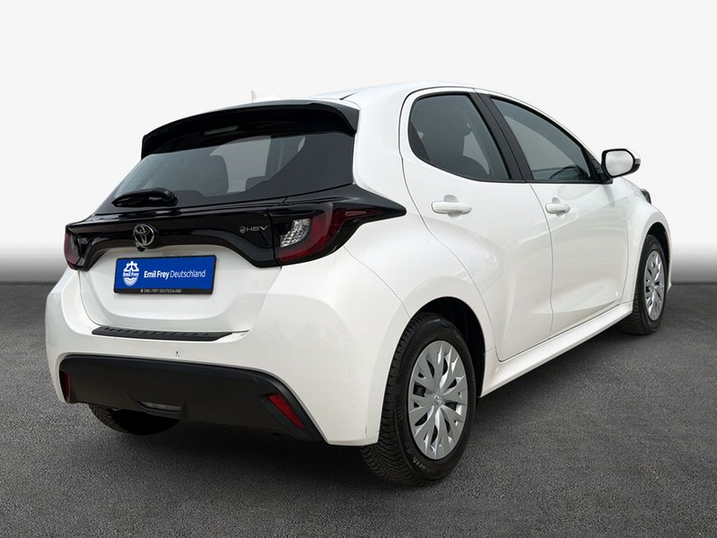 Toyota Yaris Hybrid 116 Business Edition — photo 2