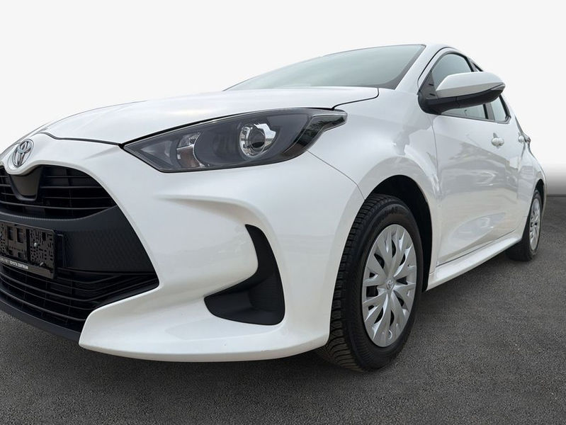 Toyota Yaris Hybrid 116 Business Edition — photo 6