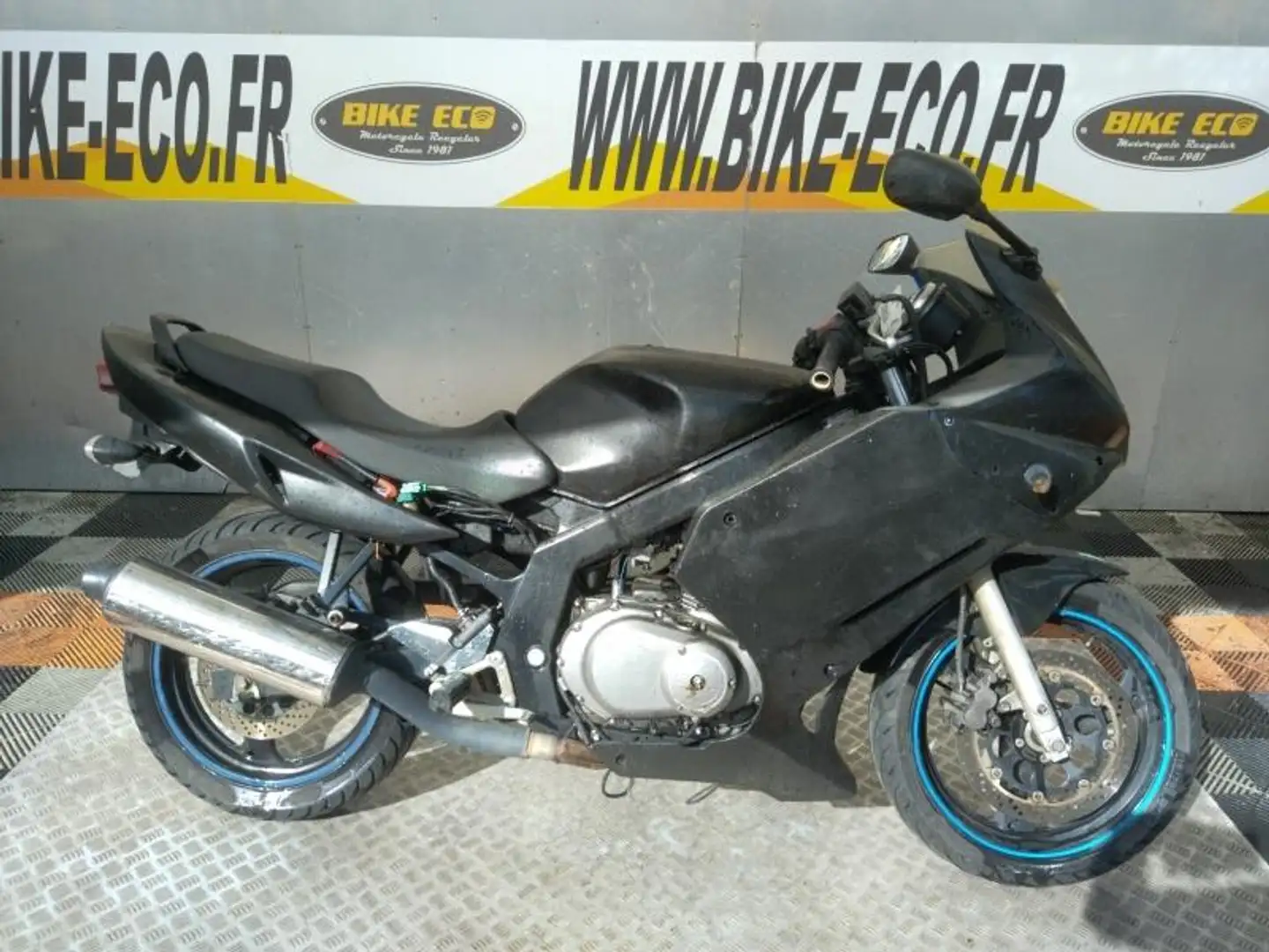 Suzuki GS 500 Negro - 1