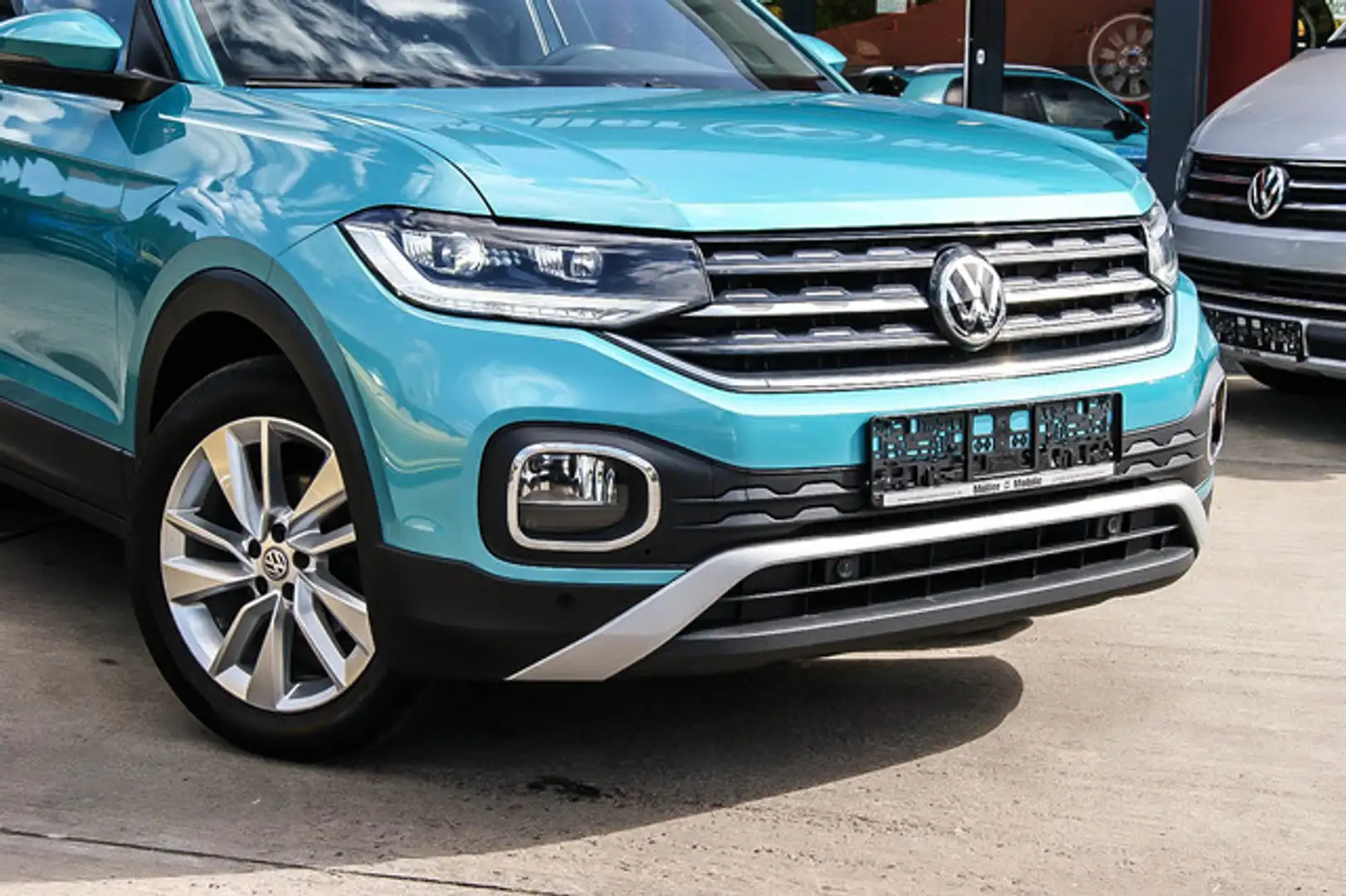 Volkswagen T-Cross HIGHLINE 1.0 TSI NAVI LED VIRTUAL 1.HAND Grün - 2
