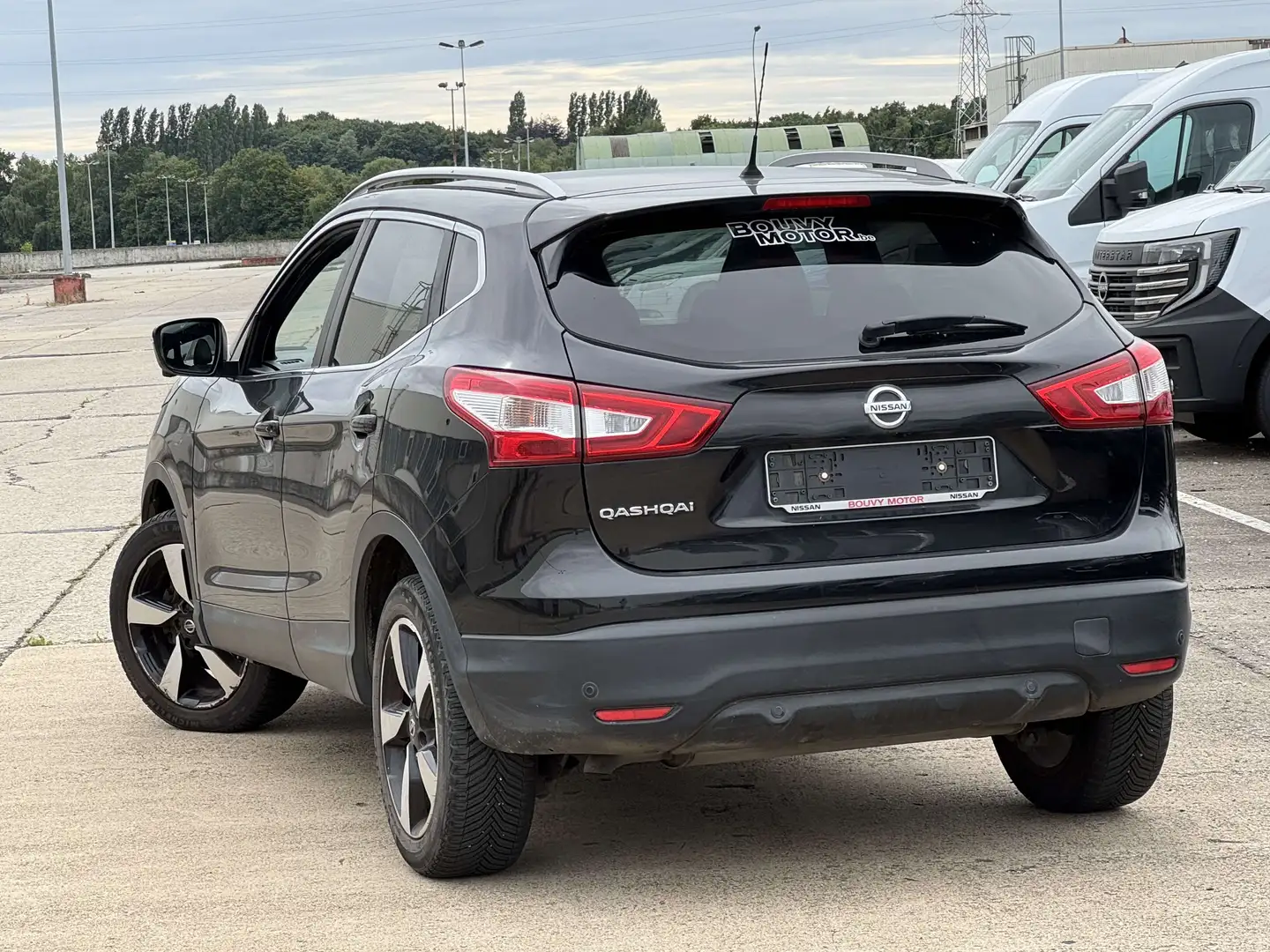 Nissan Qashqai 1.6 dCi/BOITE AUTO/FULLOPTIONS/1PROP CARNET Noir - 2