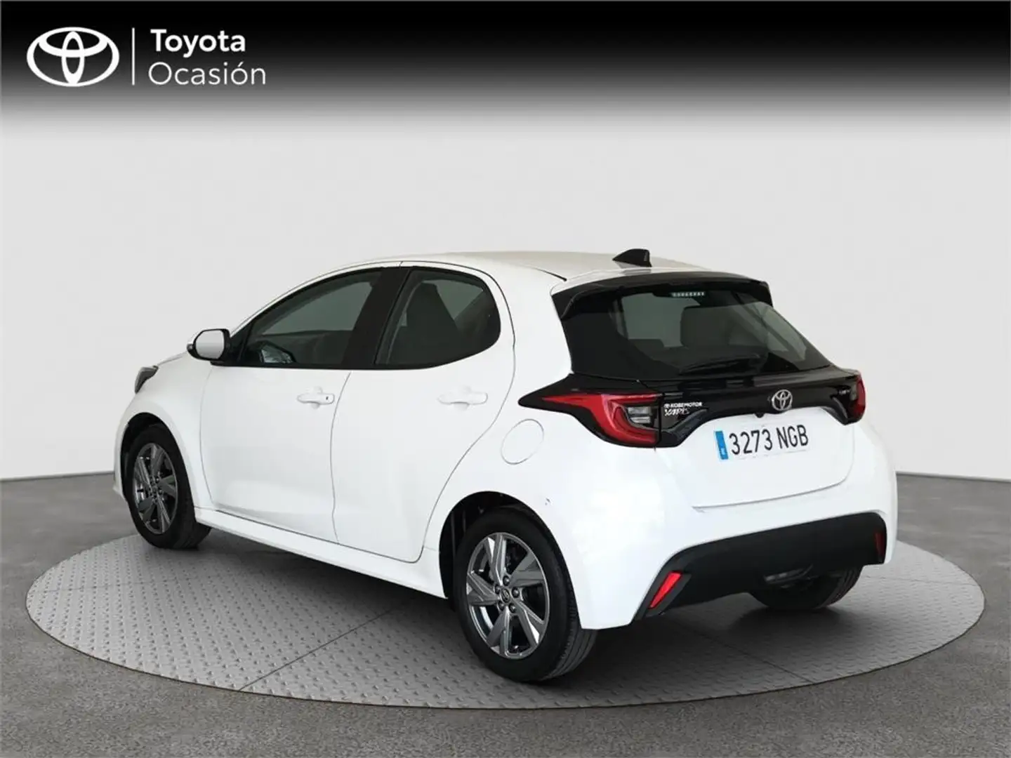Toyota Yaris ACTIVE PLUS - 2
