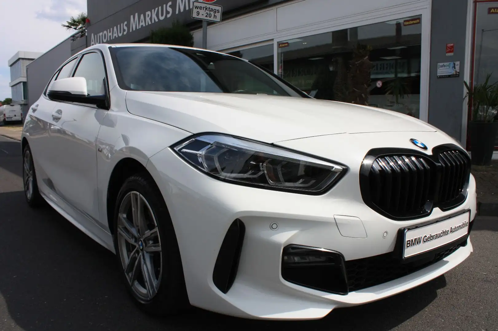 BMW 118 Baureihe 1 Lim. 118 i M Sport "klasse Optik! Weiß - 1